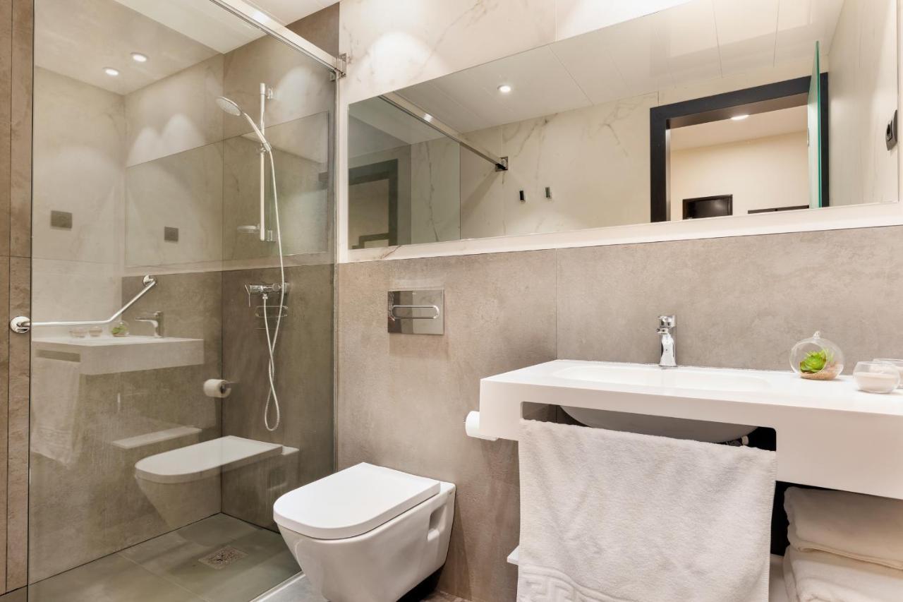 Twin Room (1-2 Adults),1010982931:JPEG