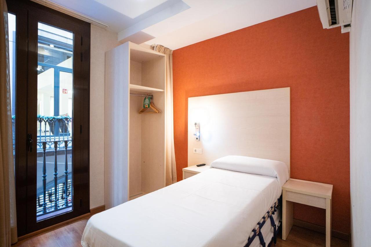 Single Room Private Bathroom