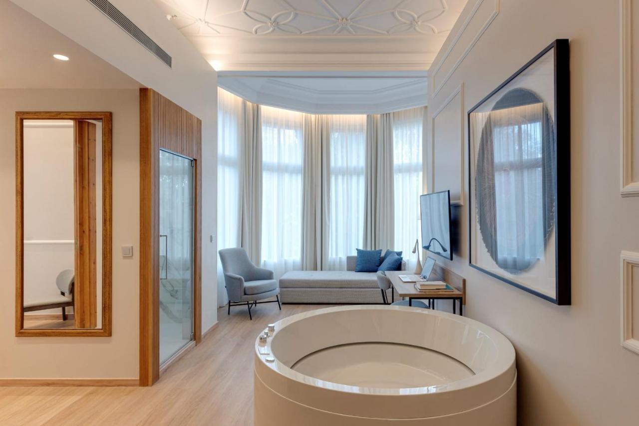 Suite Mirlo Hammam Hydromassage Bathtub Sauna