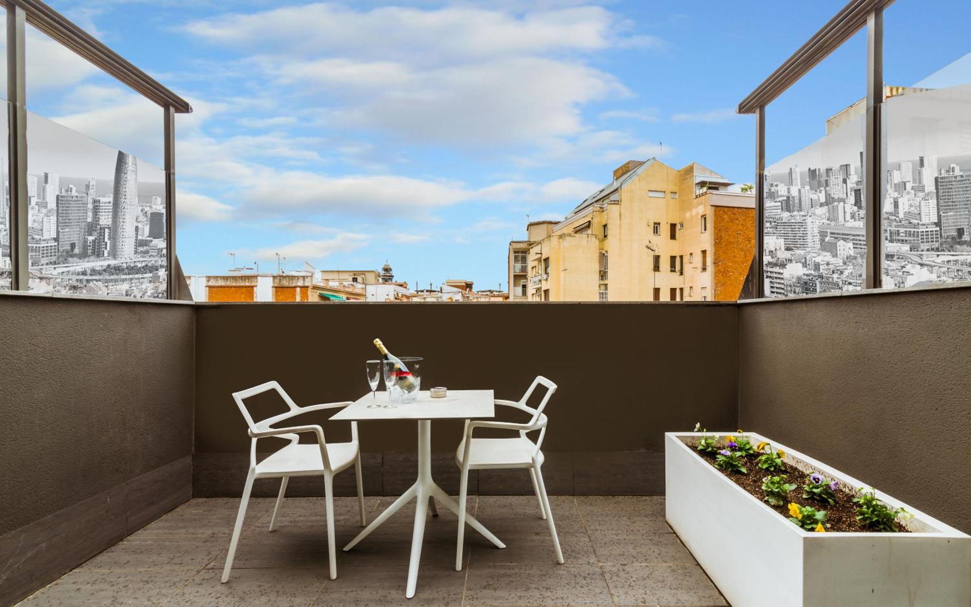 Urban terrace room includes one access to the spa per person per