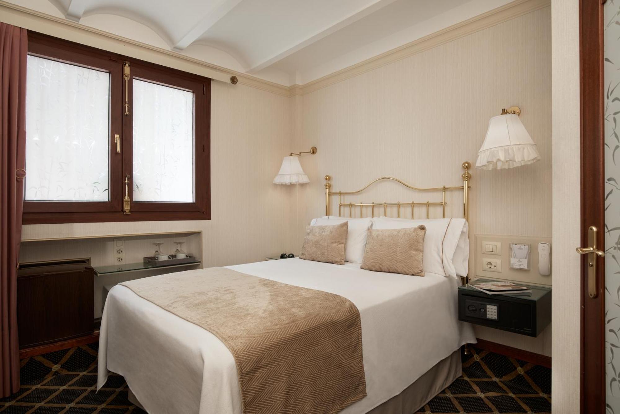 Double Room,1208032798:JPEG