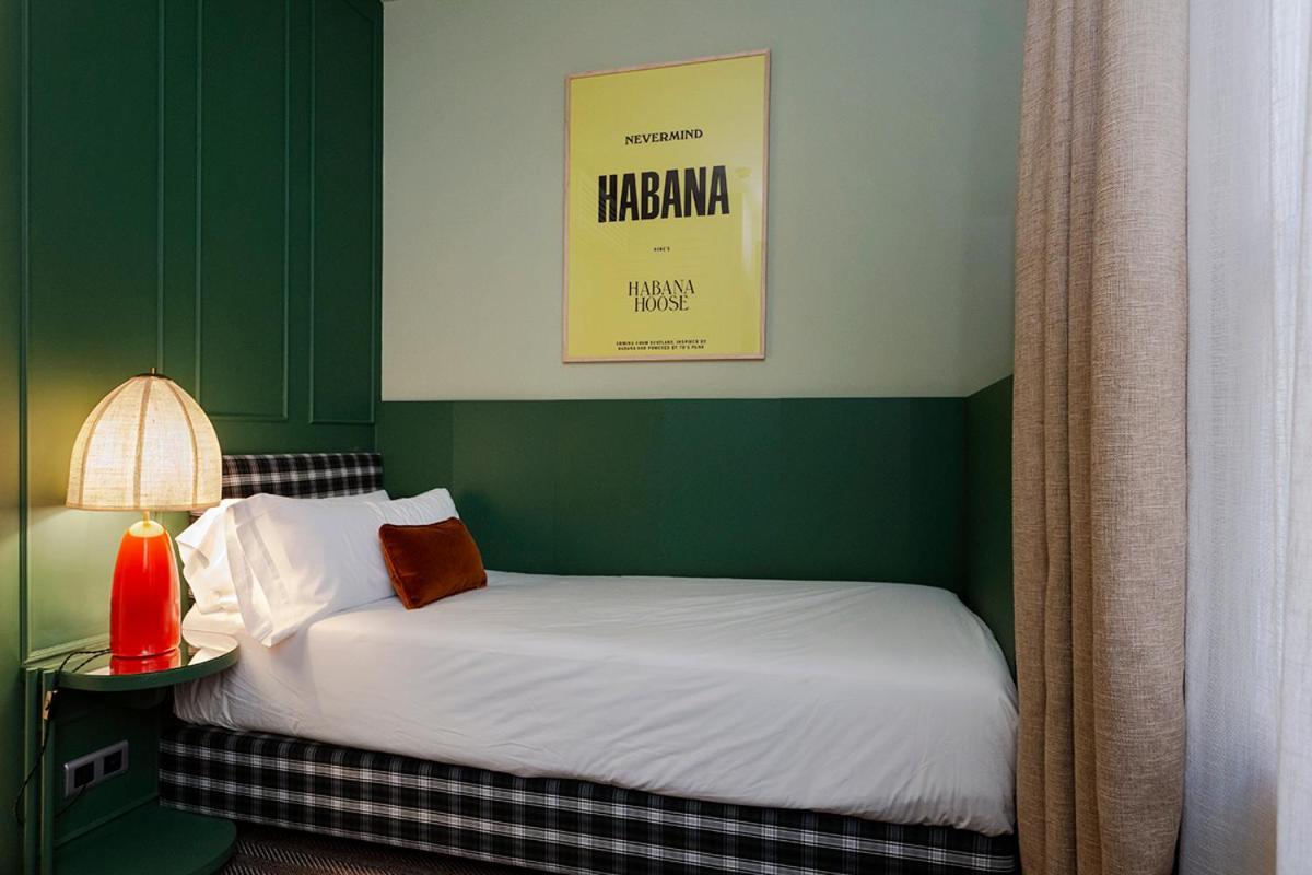 Single Room,1231892714:JPEG