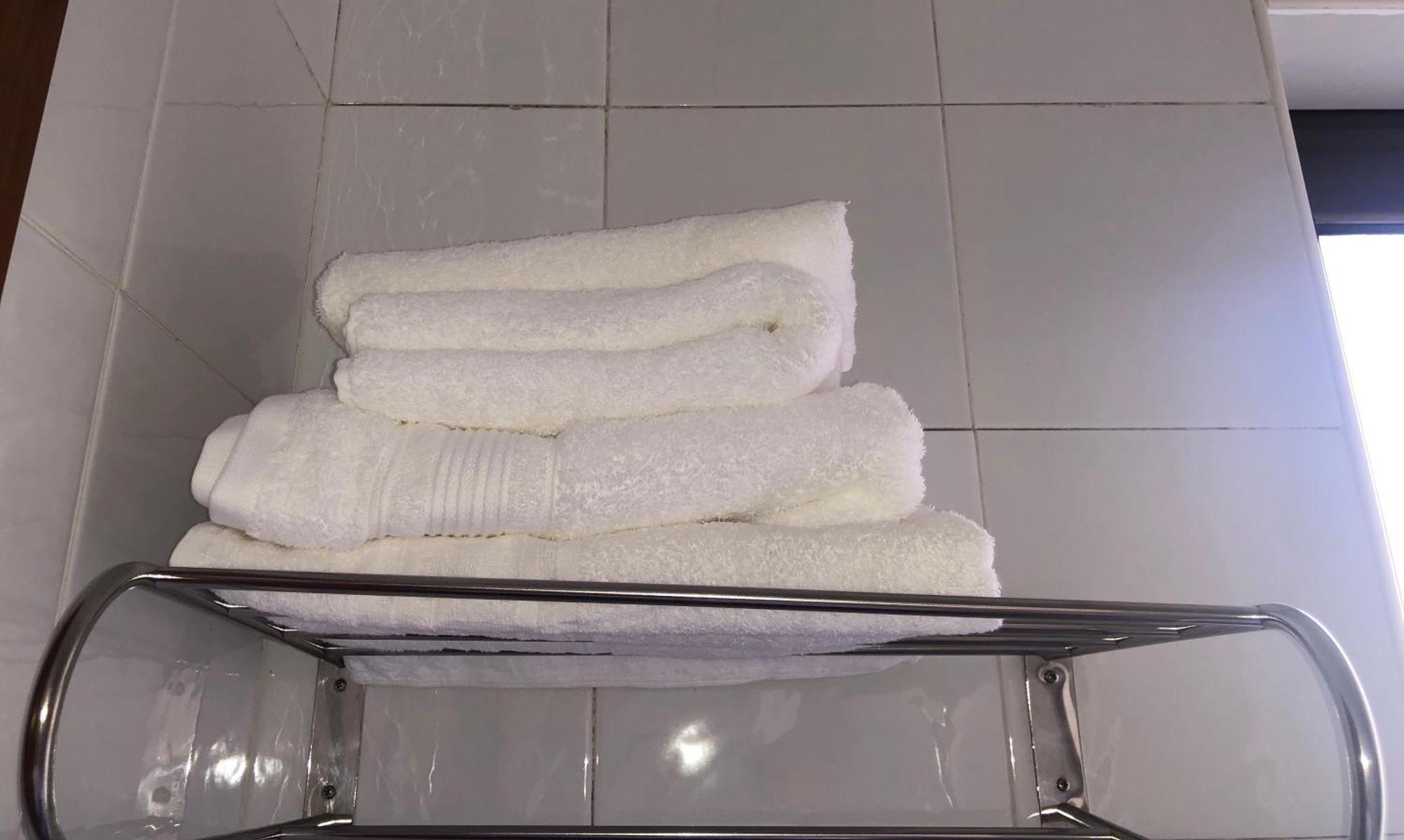 Single Room Private External Bathroom
