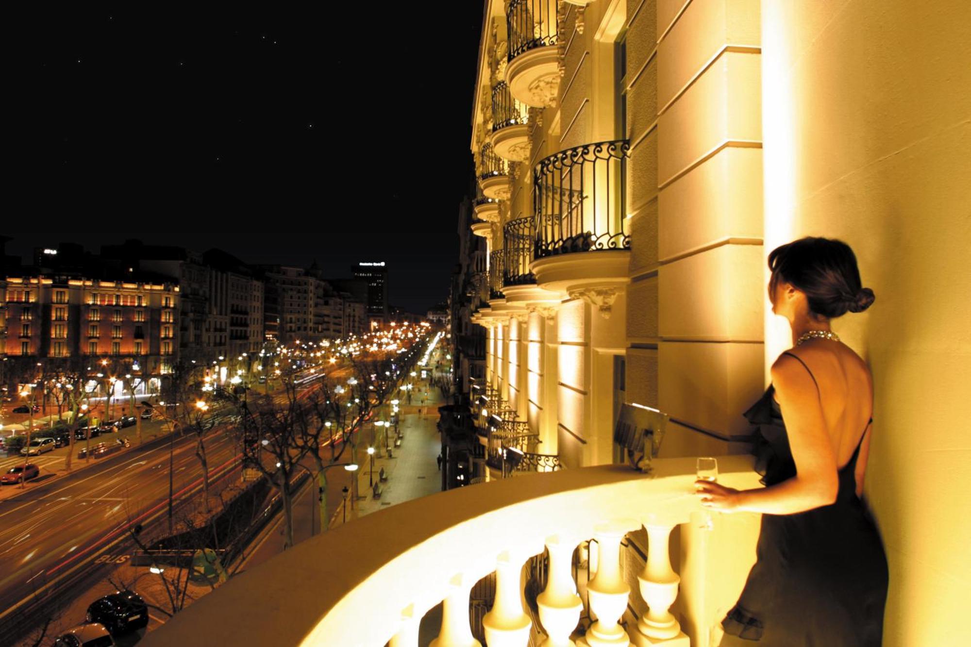 Deluxe Double or Twin Room Landmark View