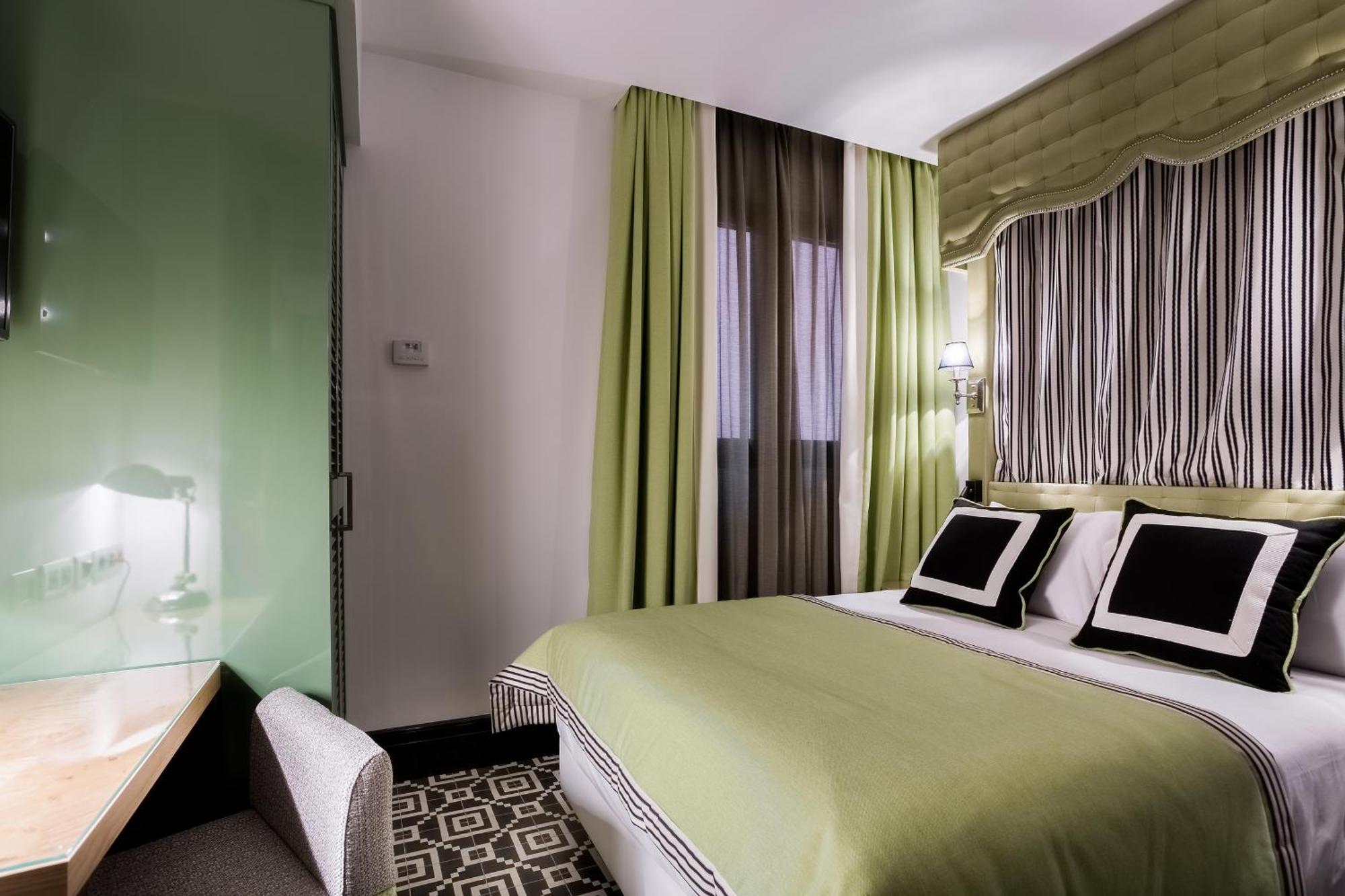 Two Connecting Double Rooms,1278875416:JPEG