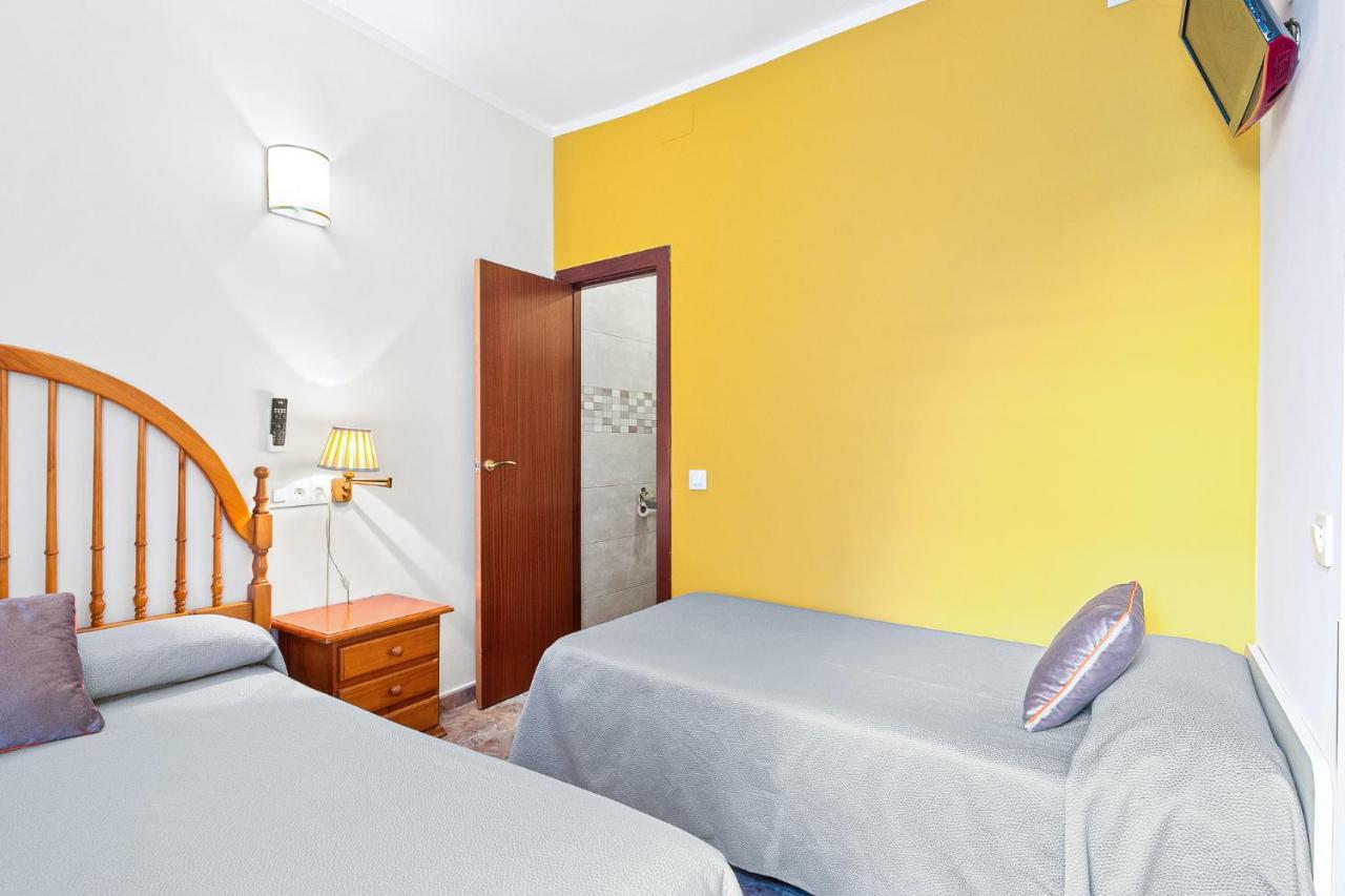 Triple Room Private Bathroom