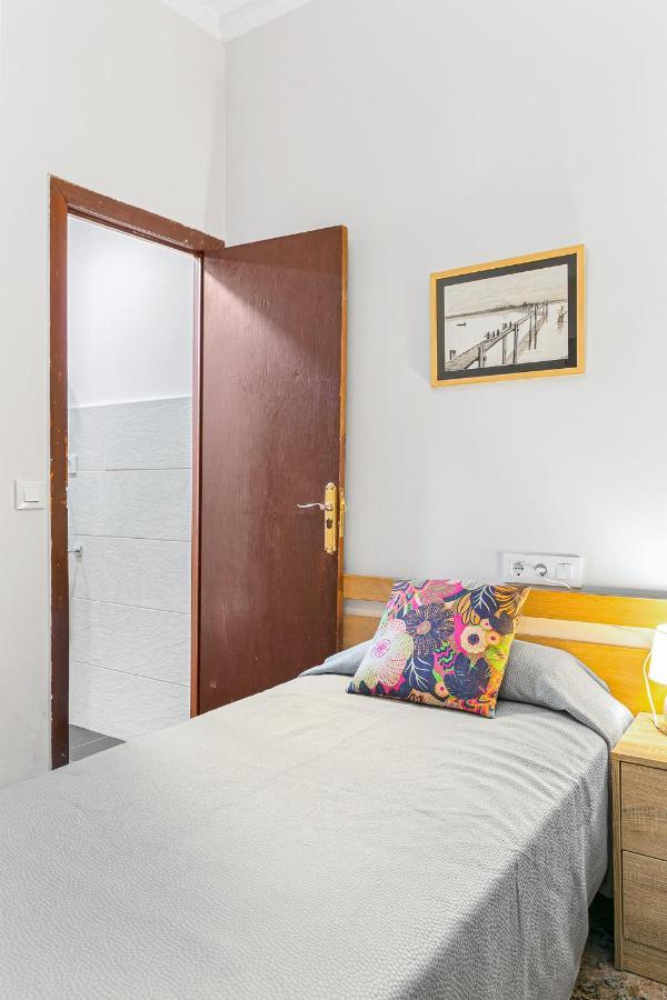 Twin Room Private Bathroom