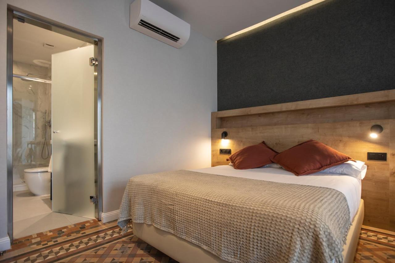 Double or Twin Room,1235679776:JPEG