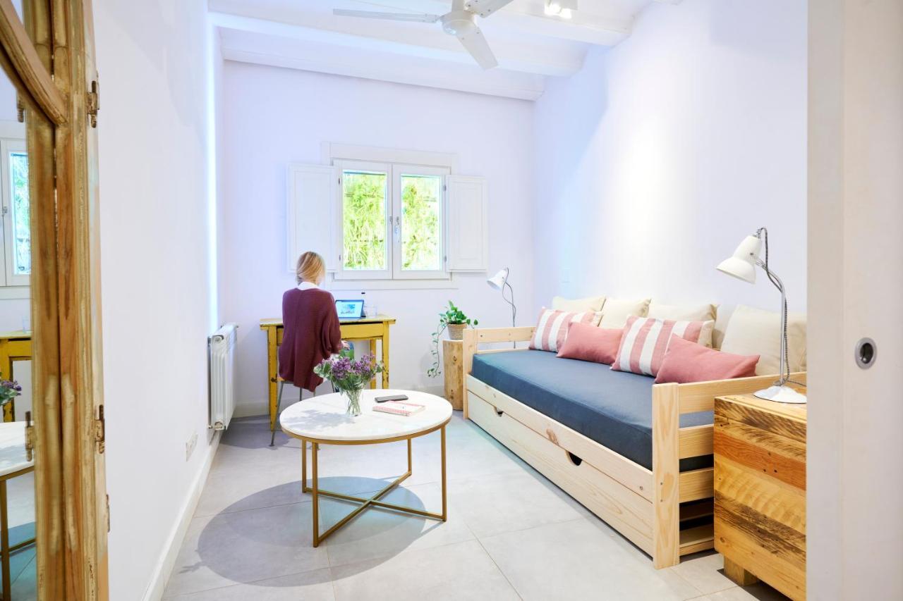Family Studio Kitchenette