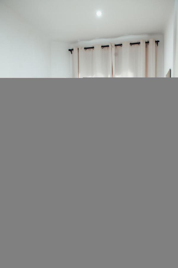 Single Room,1420727505:JPEG