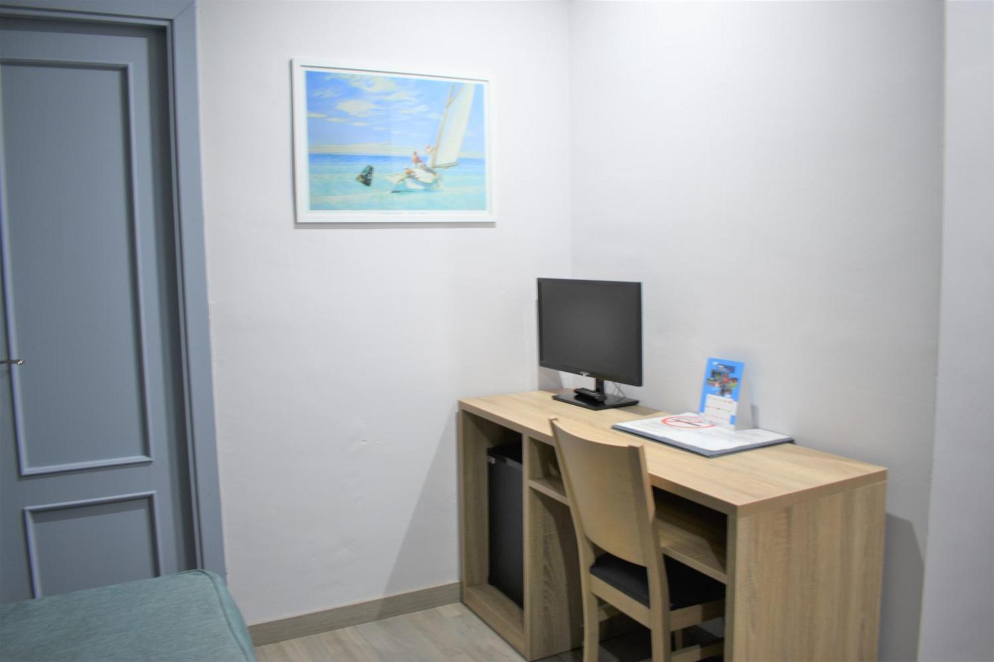 Economic interior Double or Twin room,1431901720:JPEG