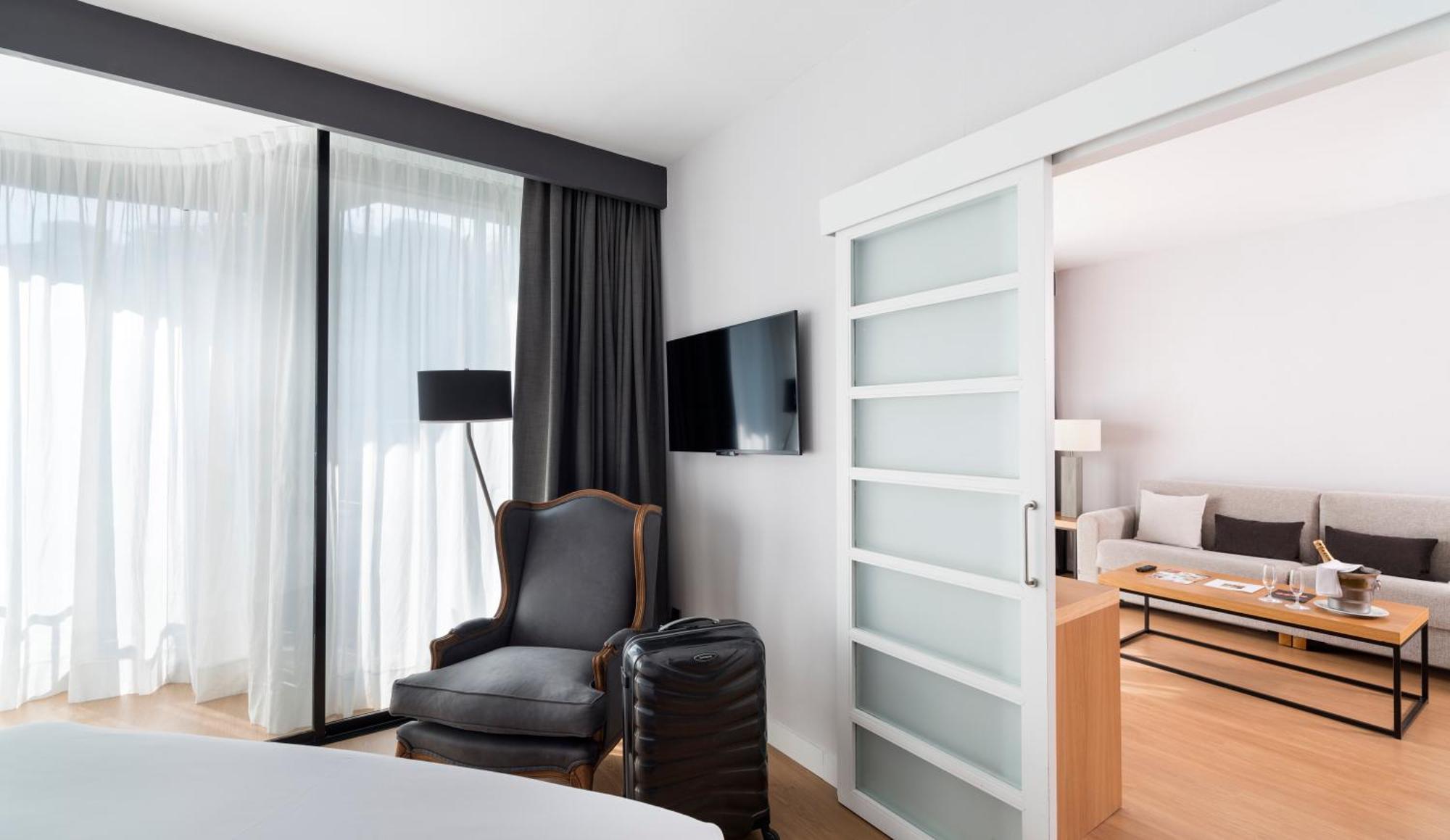 Family Suite,693091881:JPEG