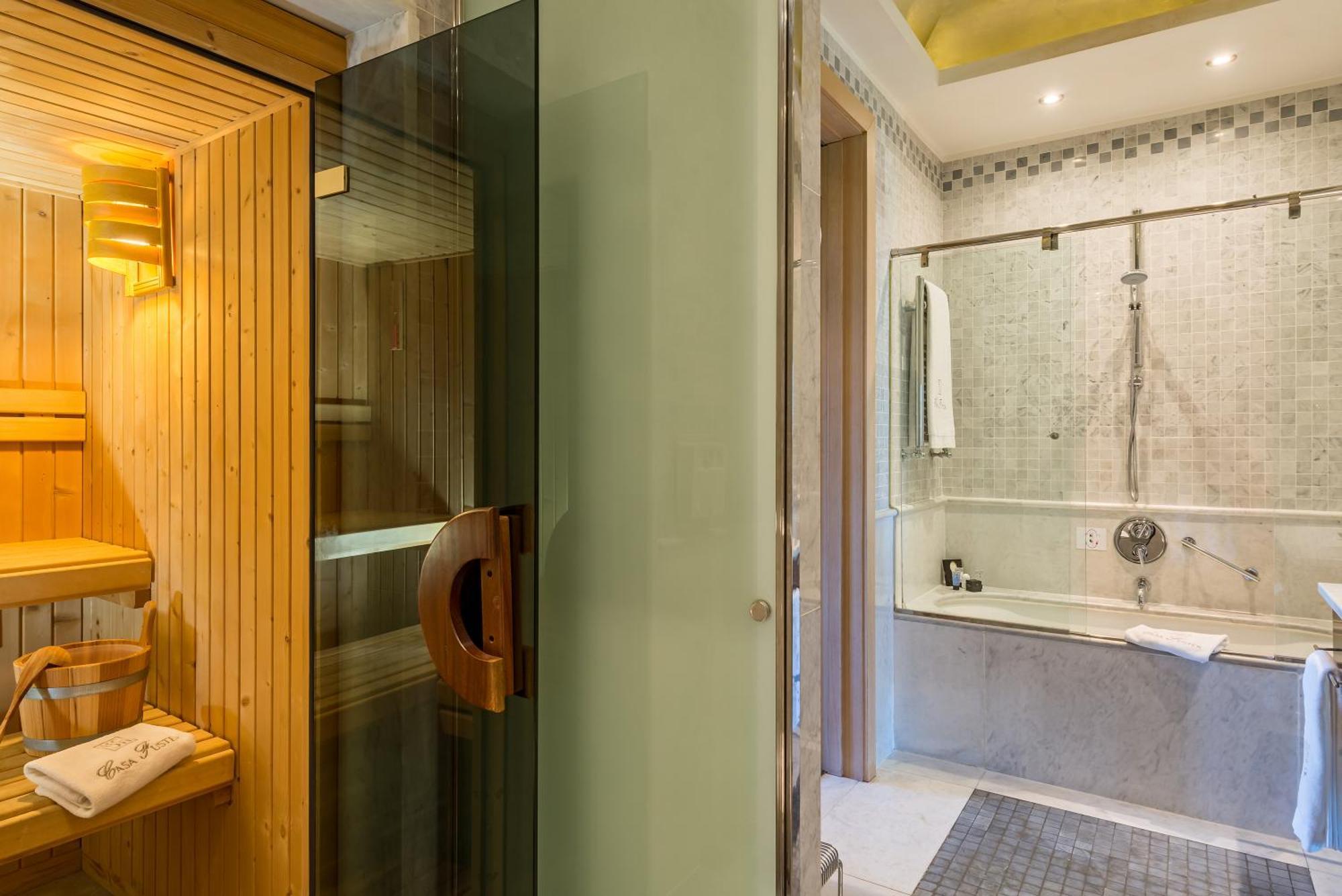 Senior Suite (1-2 Adults),1273143322:JPEG