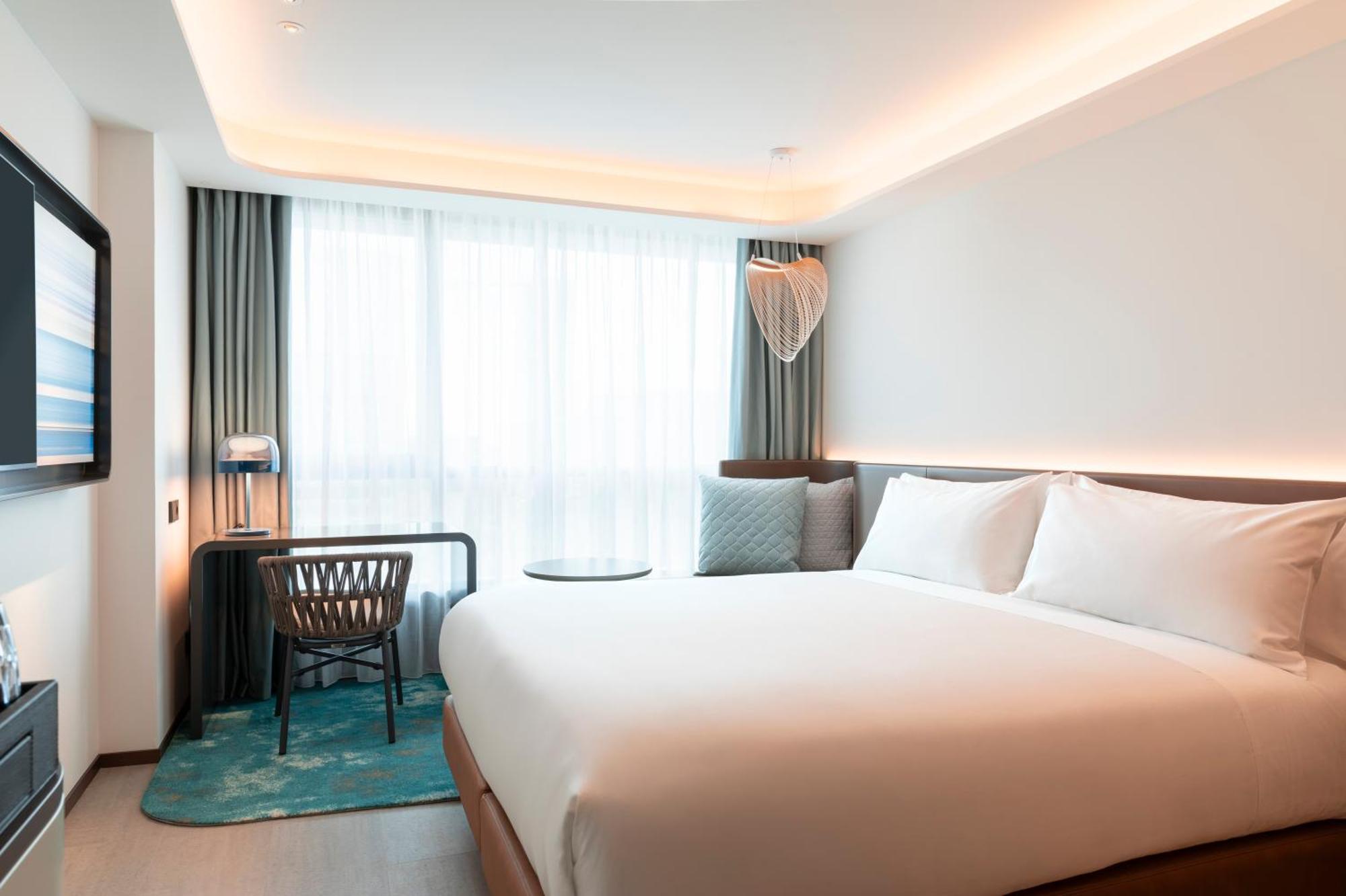 Standard King Room