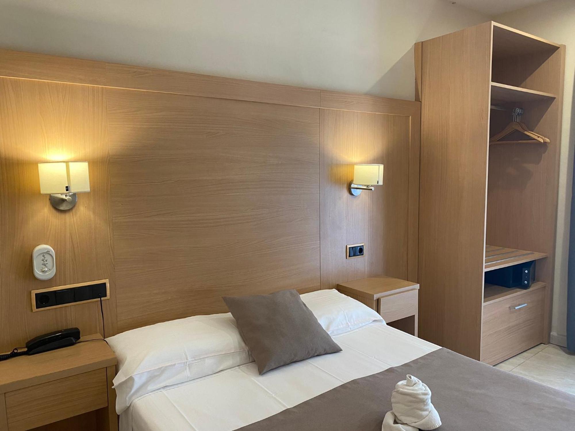 Double Room,1543147507:JPEG