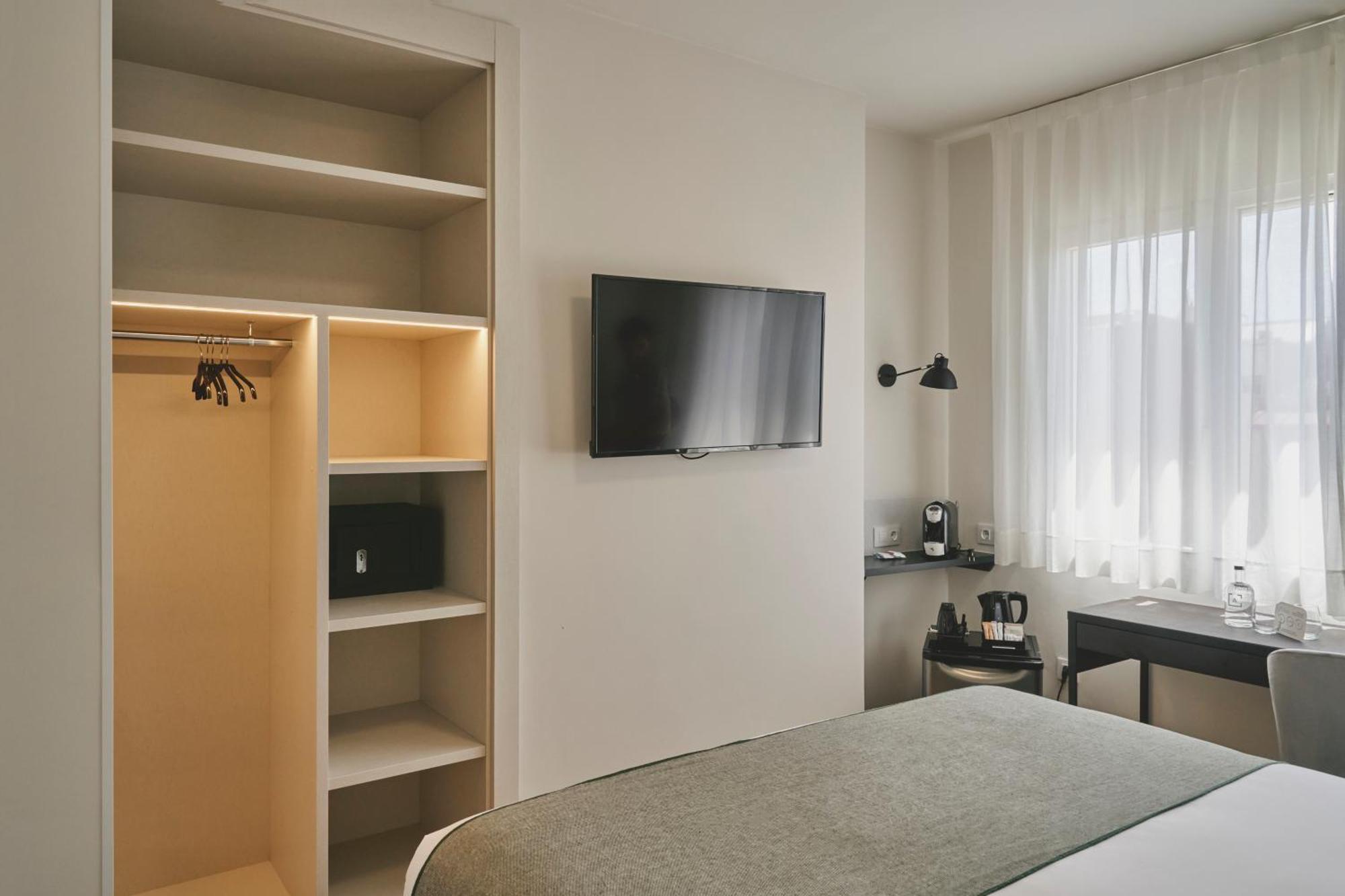 Double Room,1551339751:JPEG