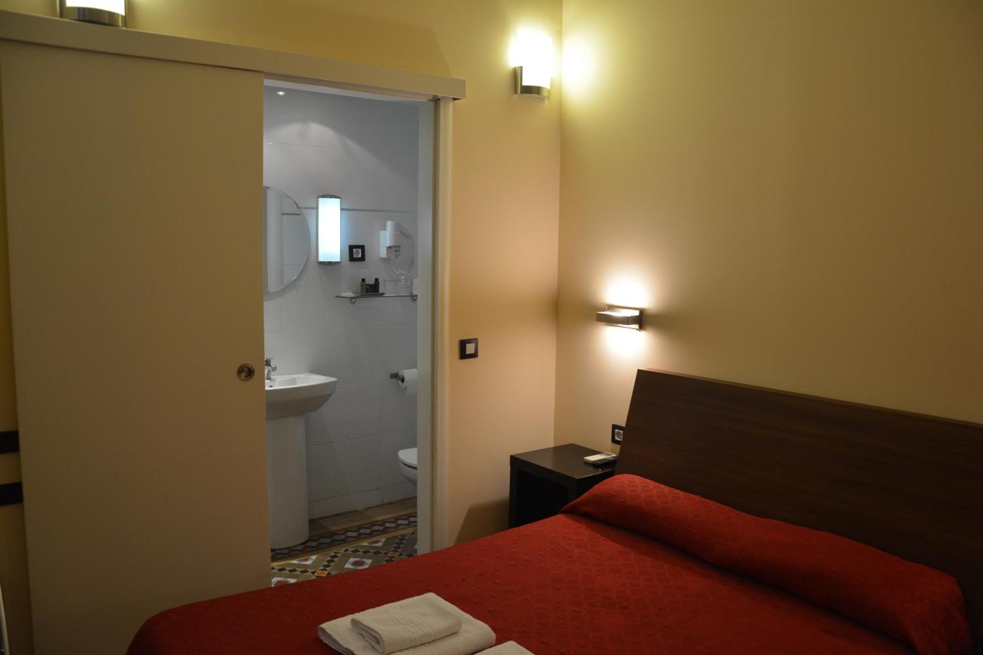 Standard Double Room,1552842010:JPEG