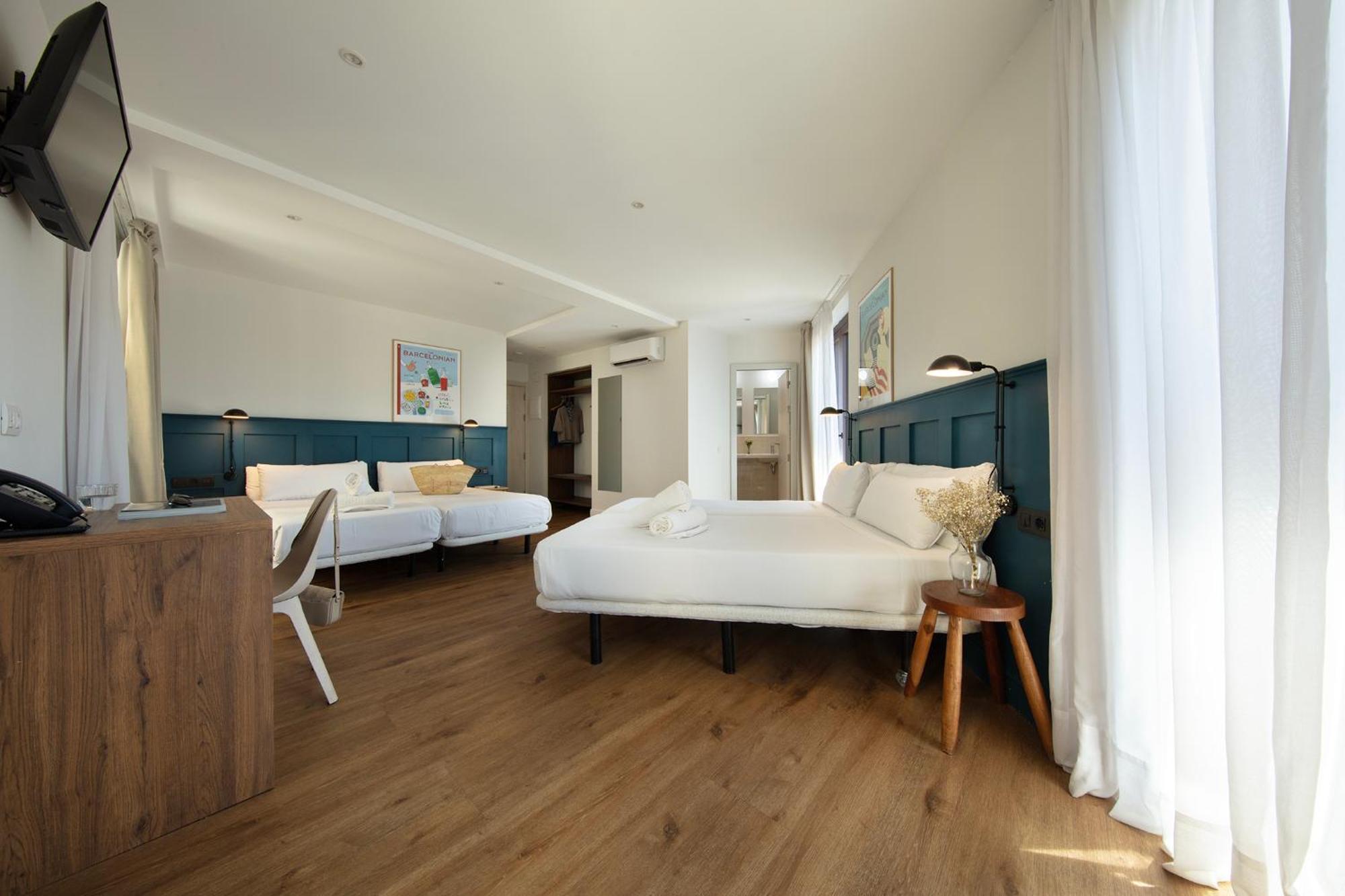 Family Room Port View