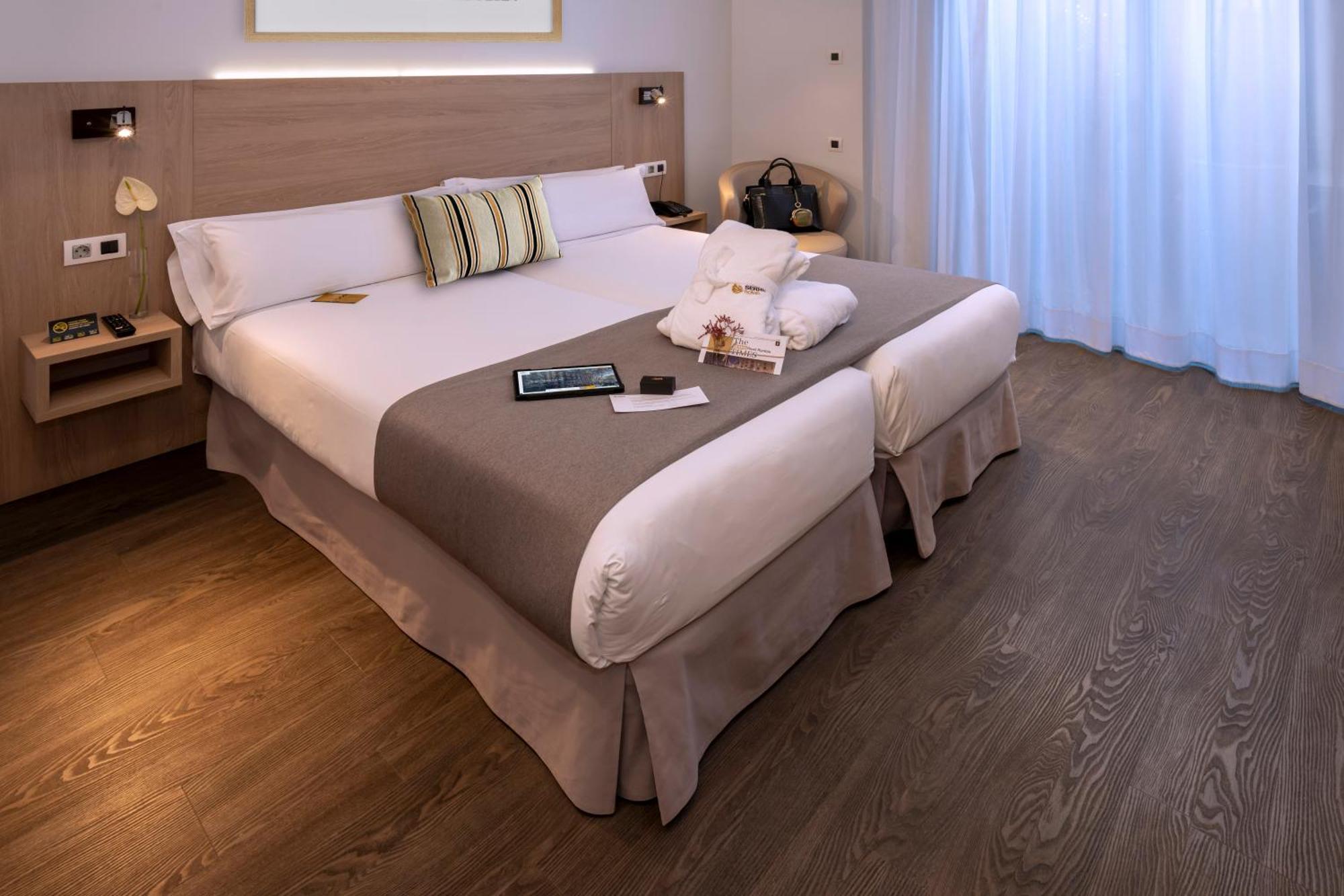 Deluxe Double or Twin Room Rambla View,1685055543:JPEG