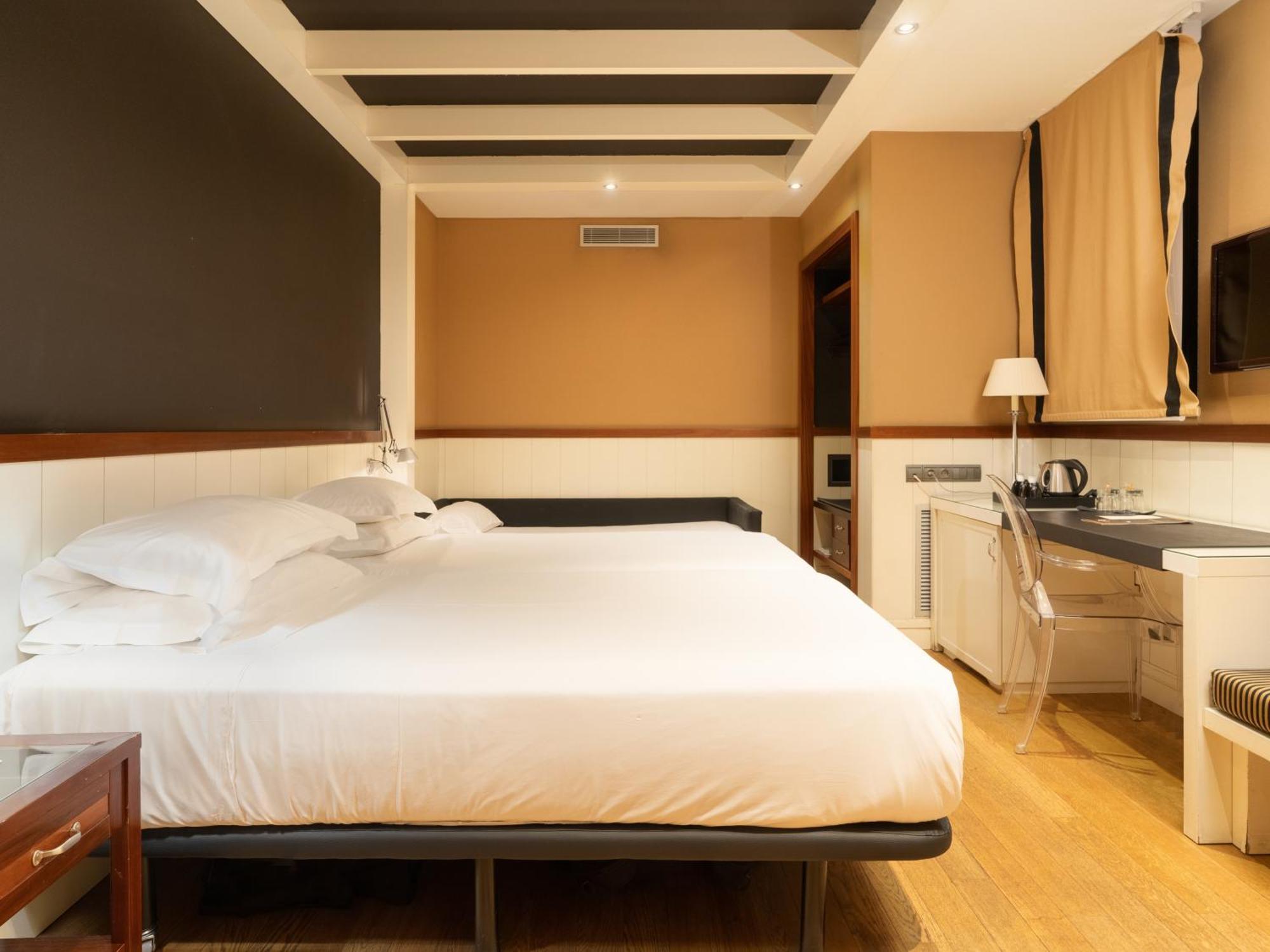 Triple Room,1610830079:JPEG