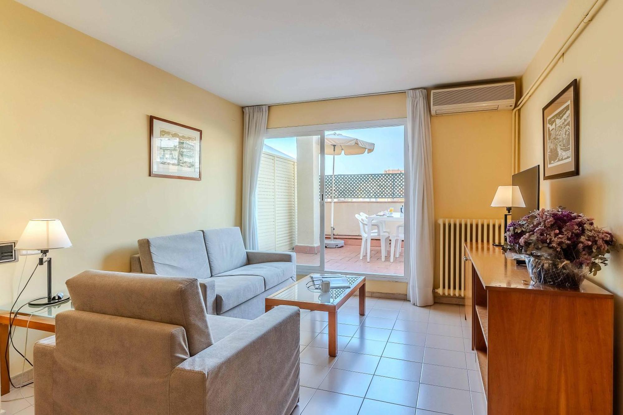 One-Bedroom Apartment Terrace