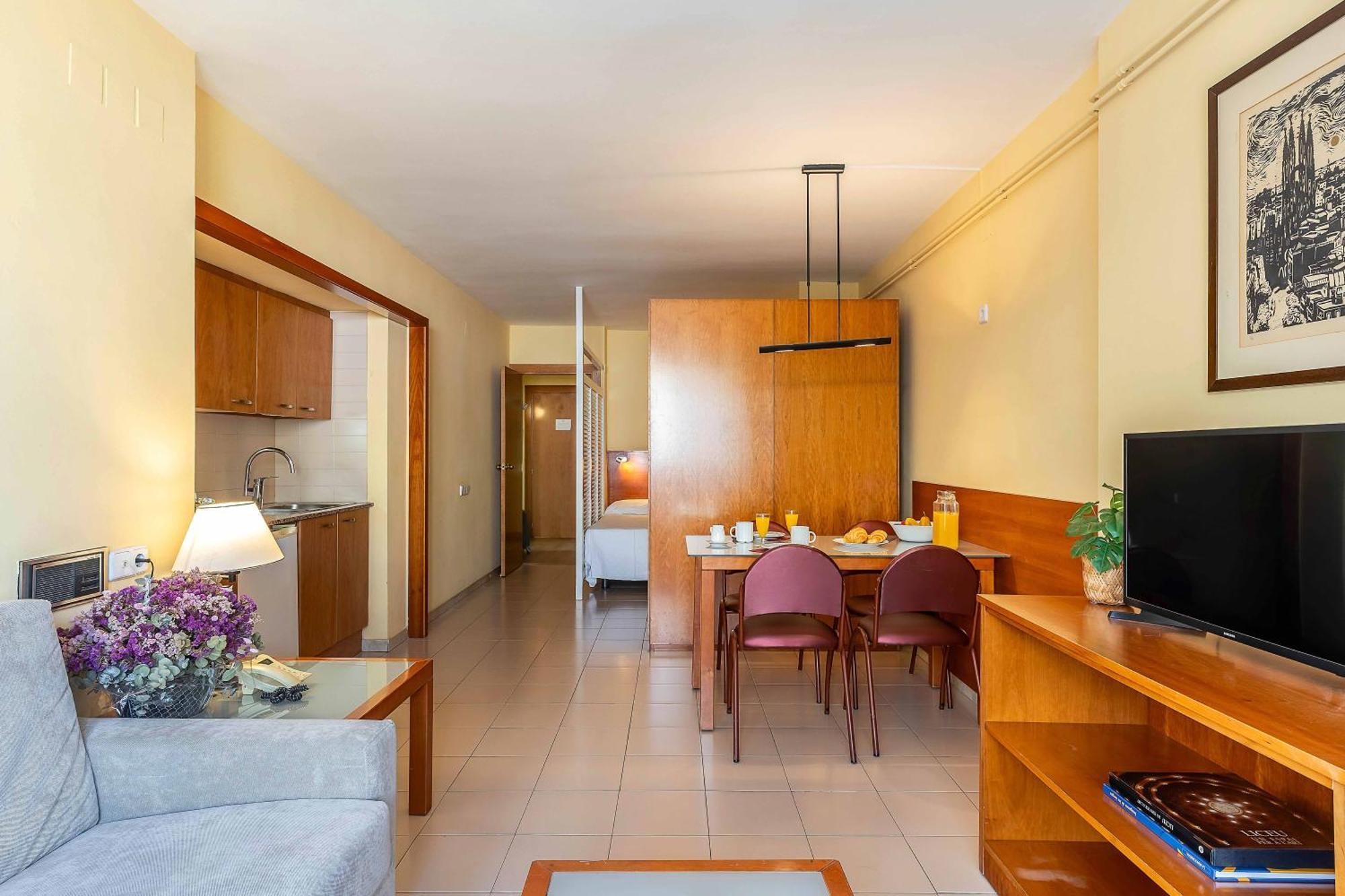 One-Bedroom Apartment