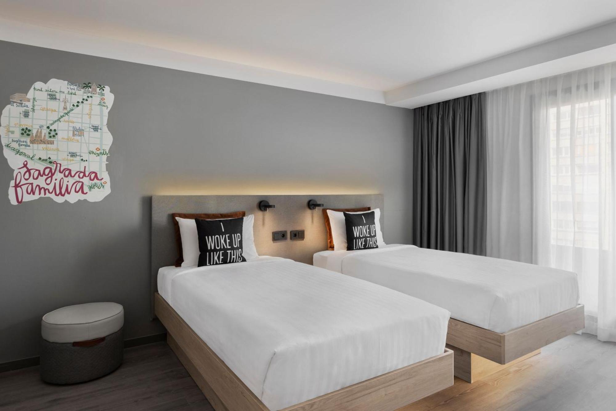 Moxy Twin Room Balcony