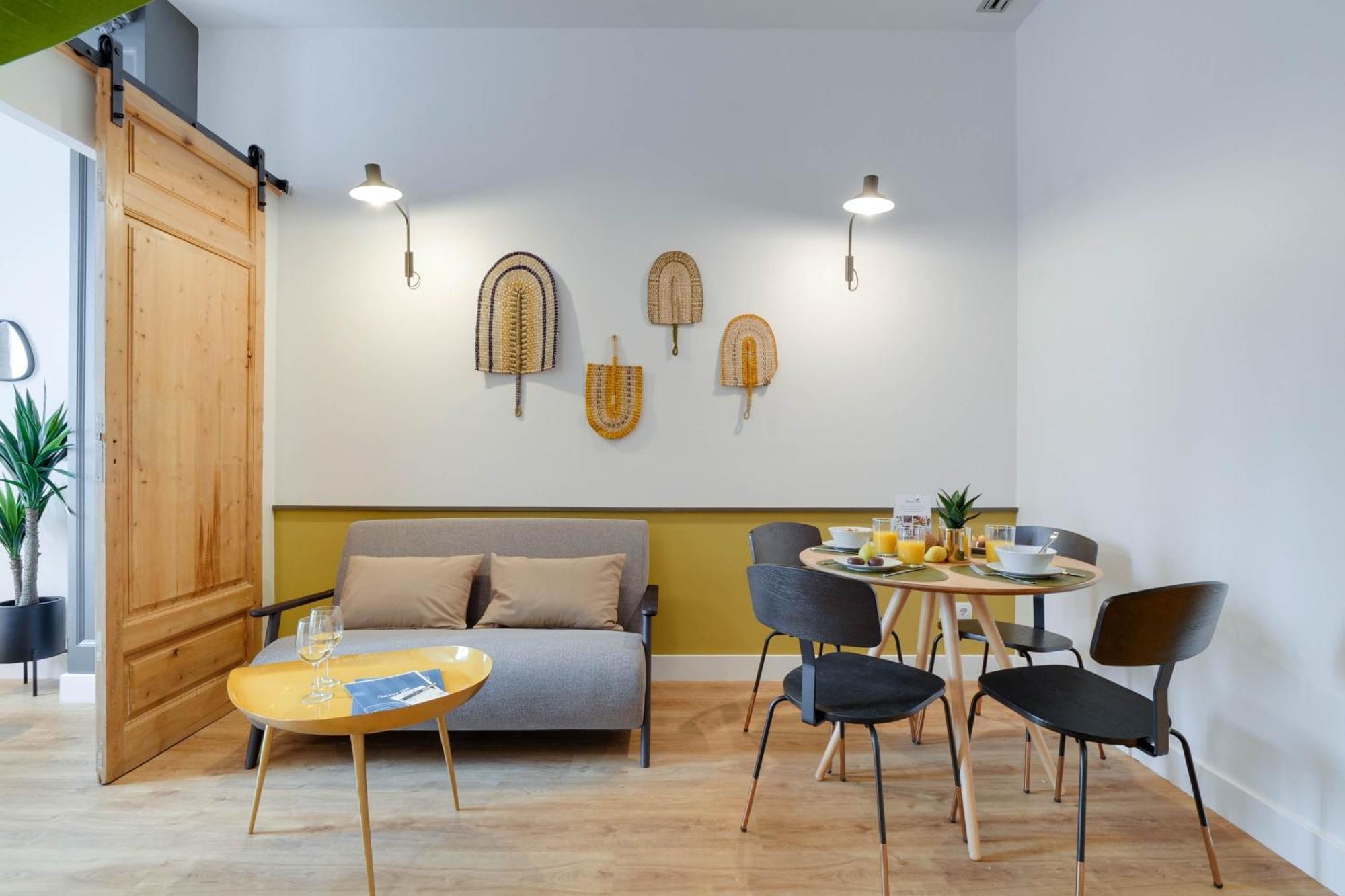 Two-Bedroom Apartment,1672641574:JPEG