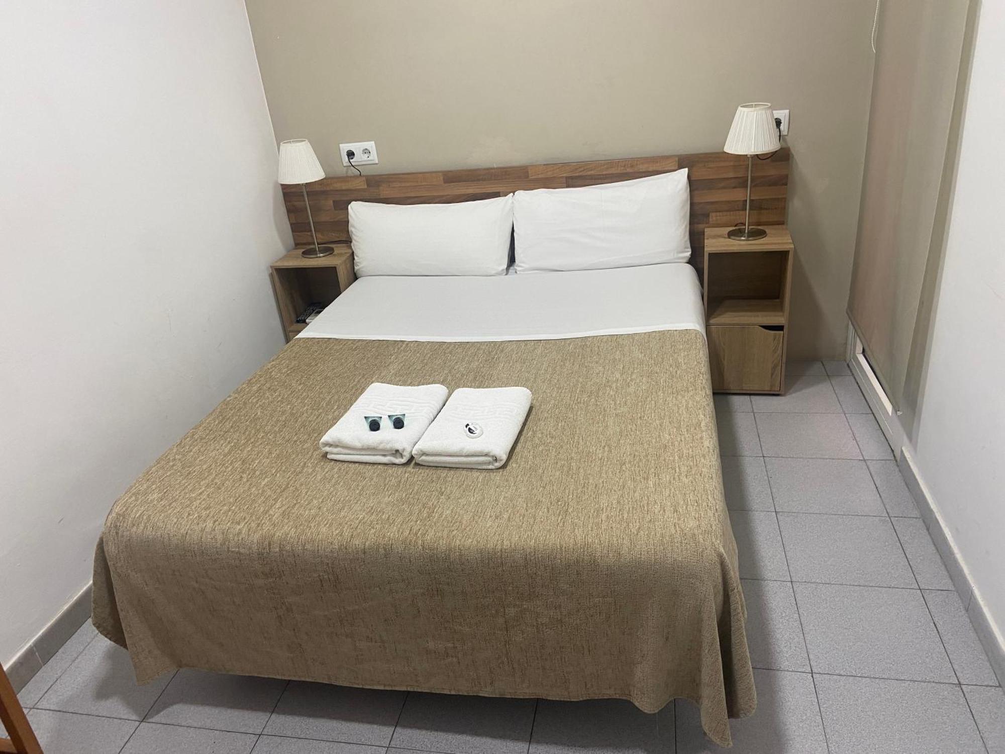 Double Room Private Bathroom