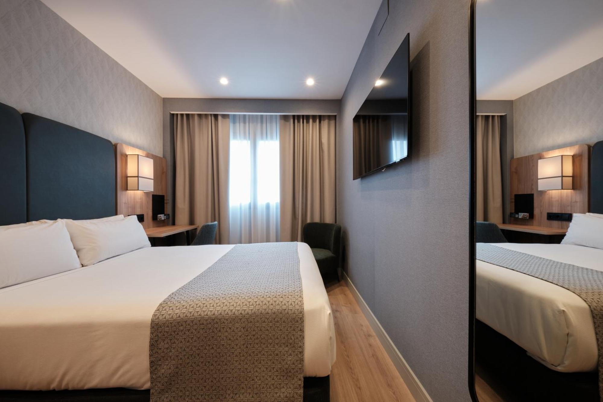 Deluxe Single Room,1660280380:JPEG