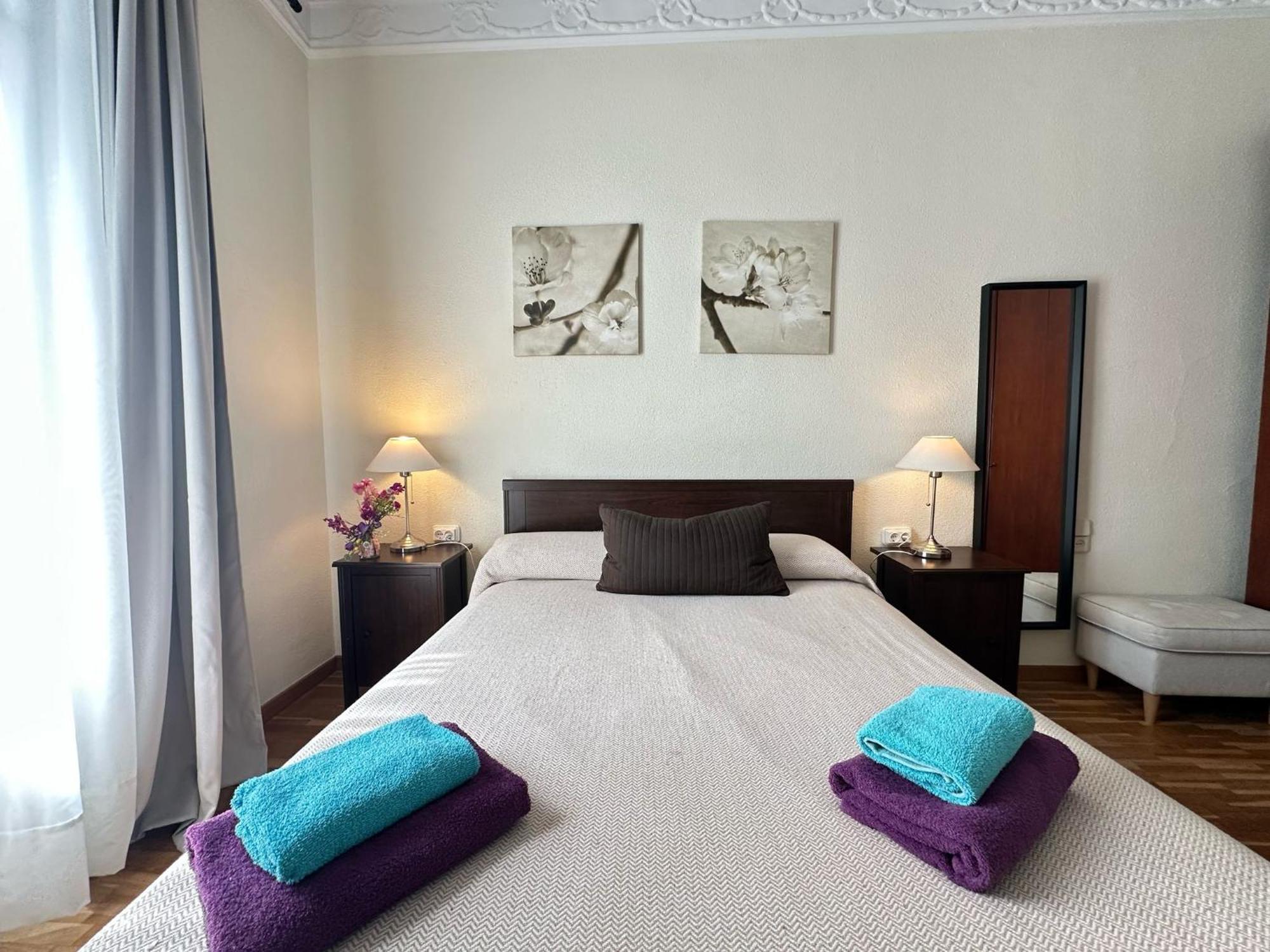 Standard Double Room with Shared Bathroom