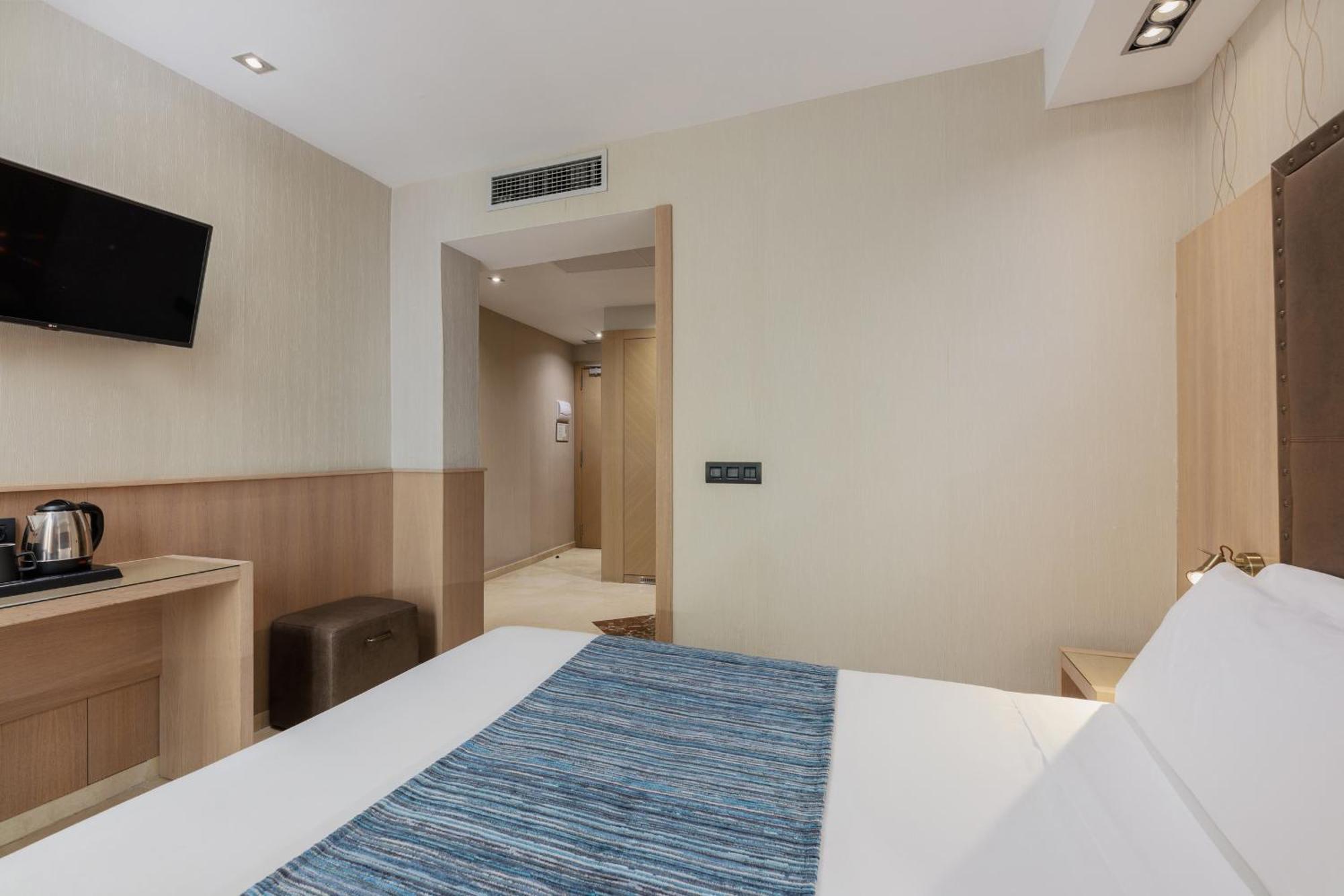 Double or Twin Room Extra Bed