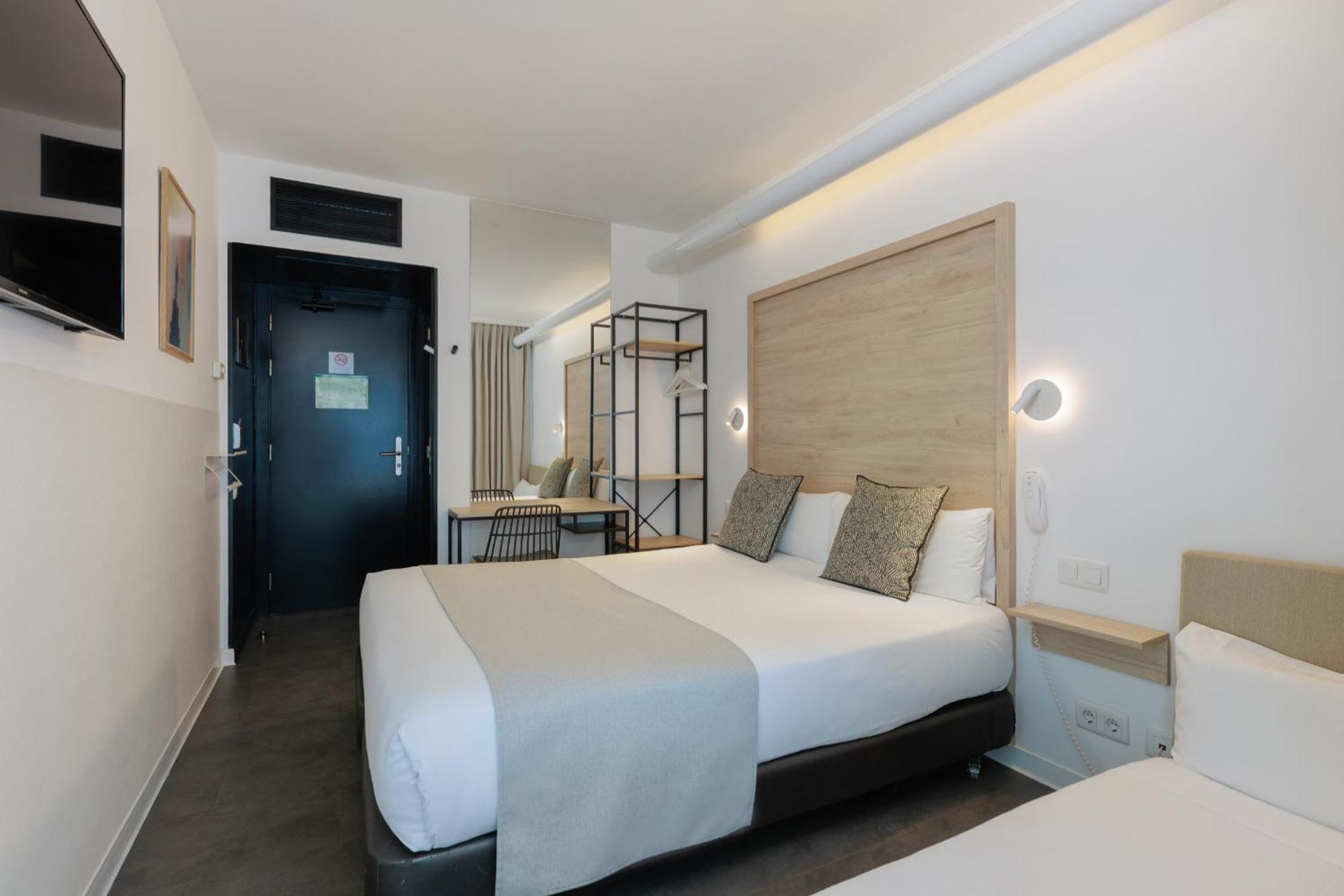 Basic Triple Room