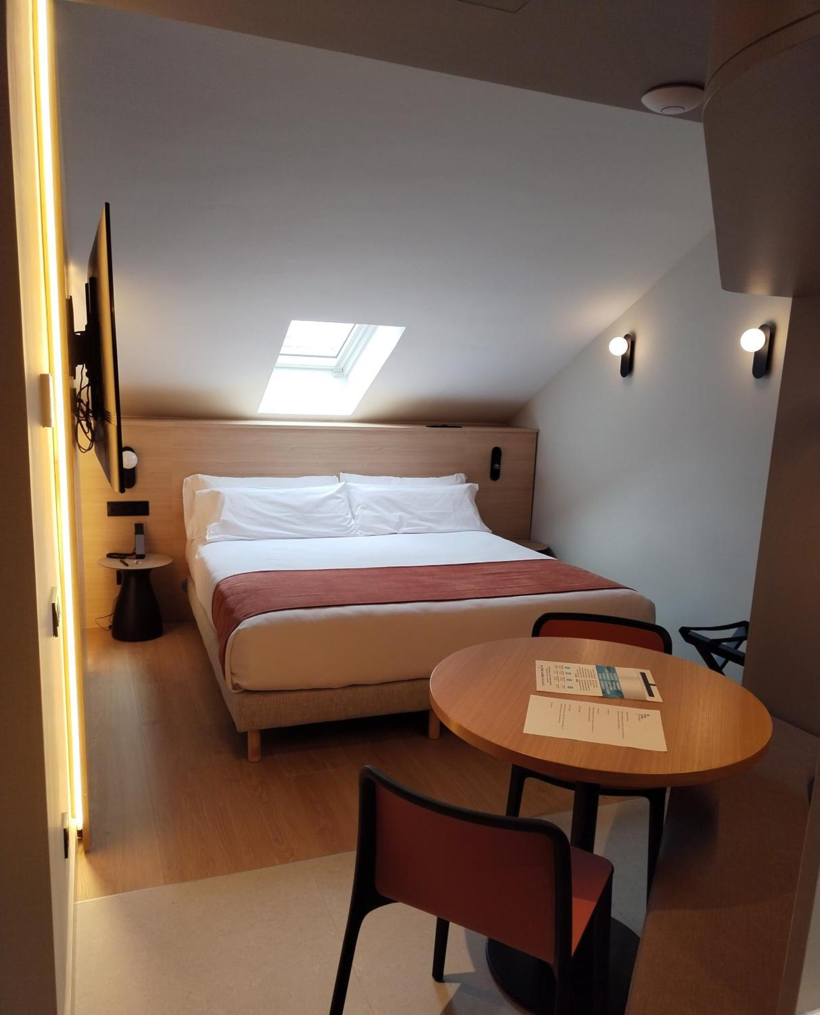 Double or Twin Room Kitchenette