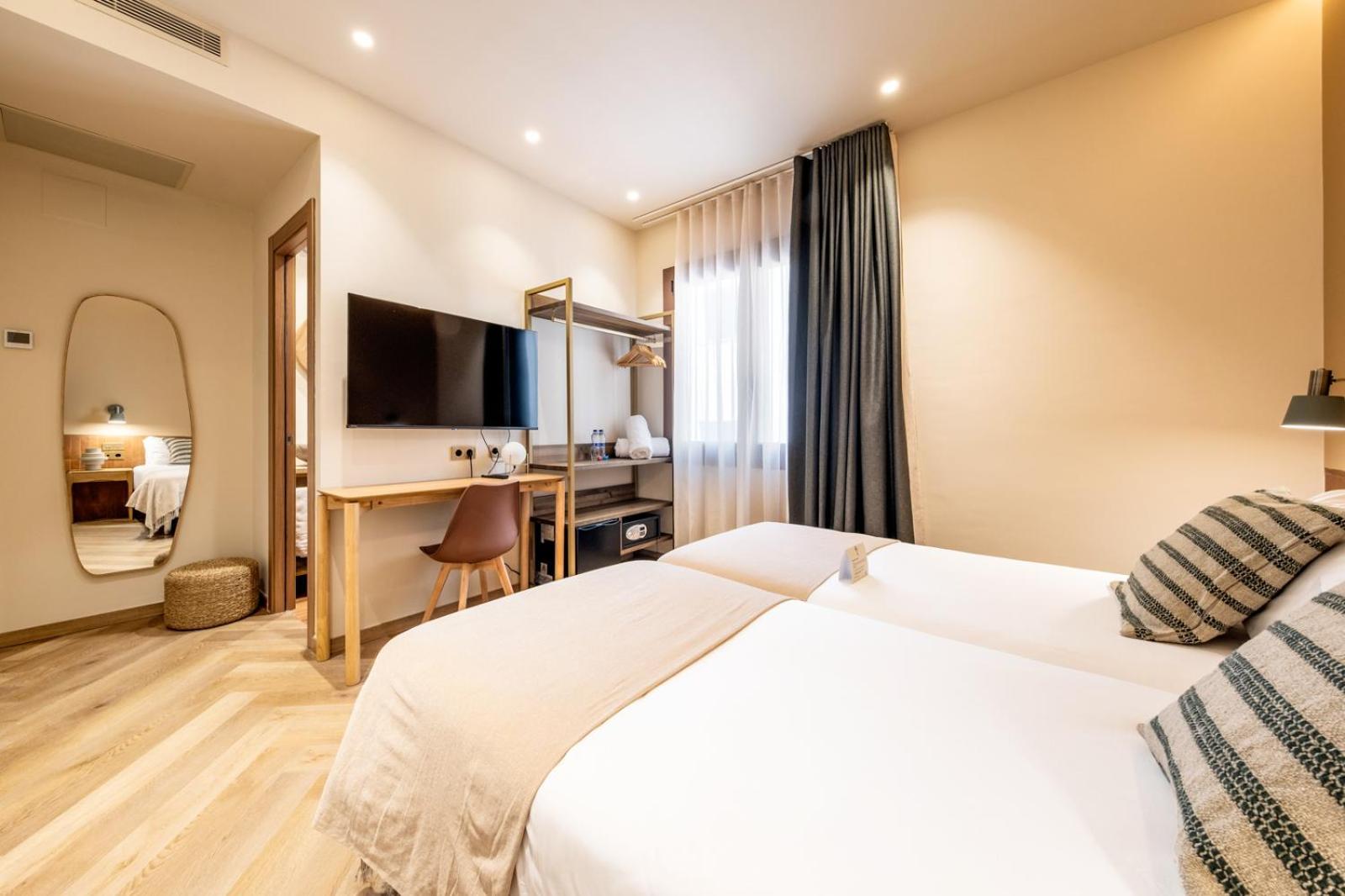 Standard Twin Room,1692591533:JPEG