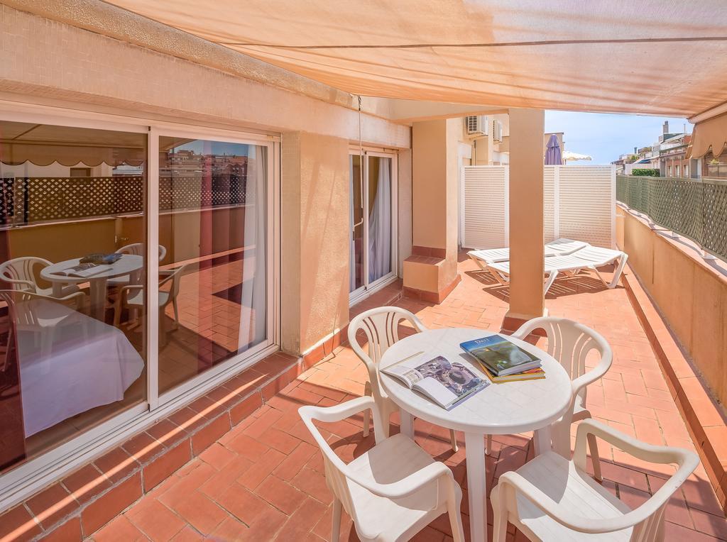 One-Bedroom Apartment Terrace