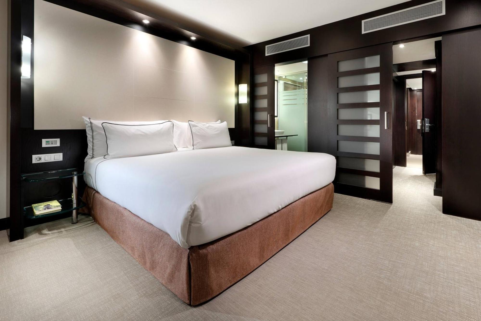 Premium Room City view,1765801844:JPEG
