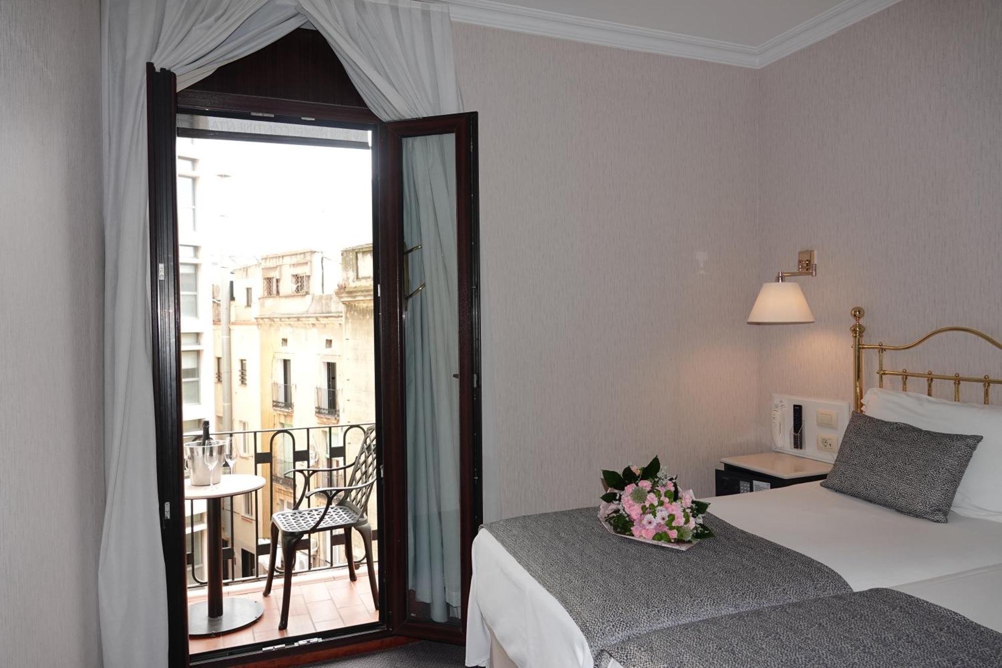 Superior Double or Twin Room Garden View