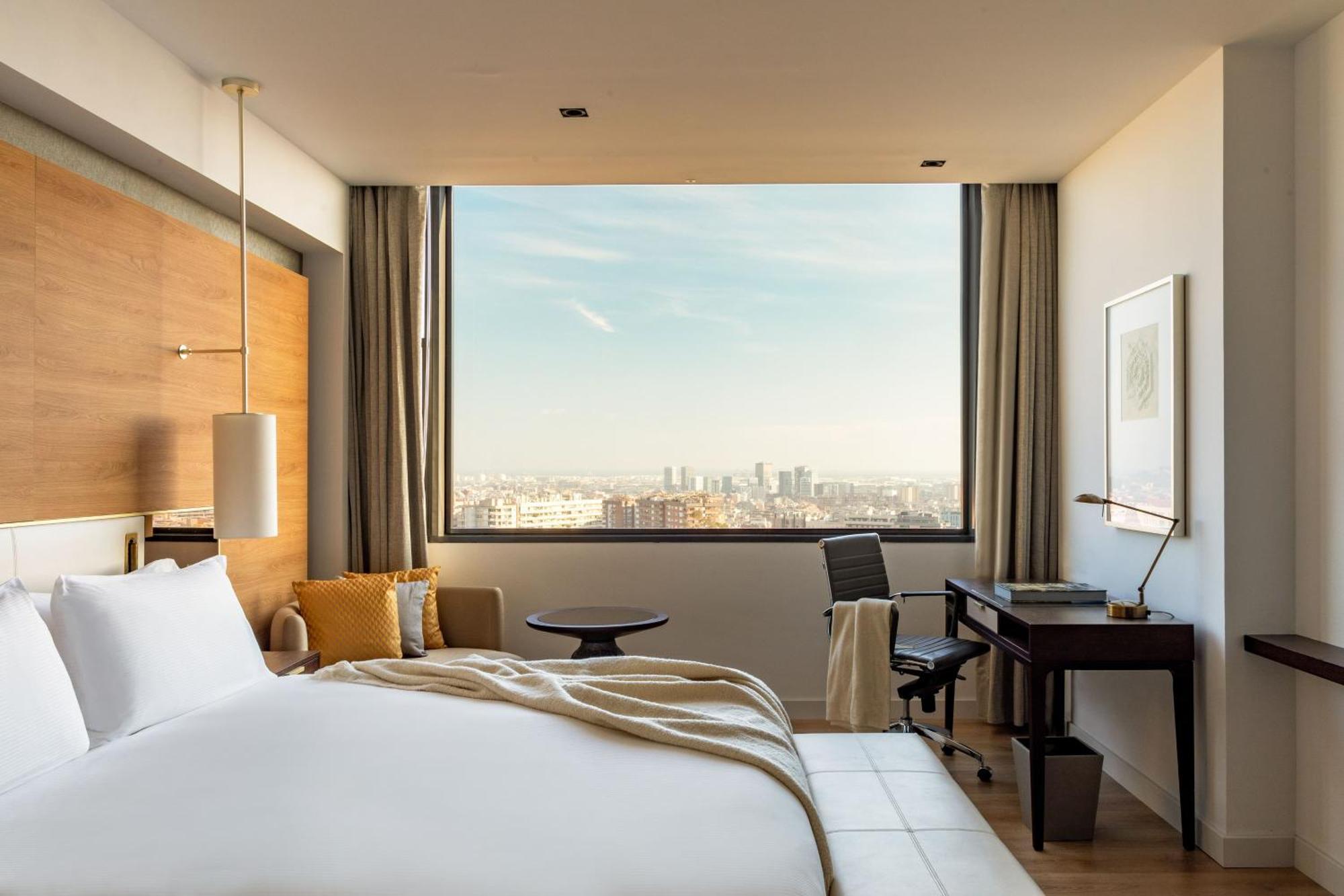 Premier Room Panoramic Views,1770930533:JPEG