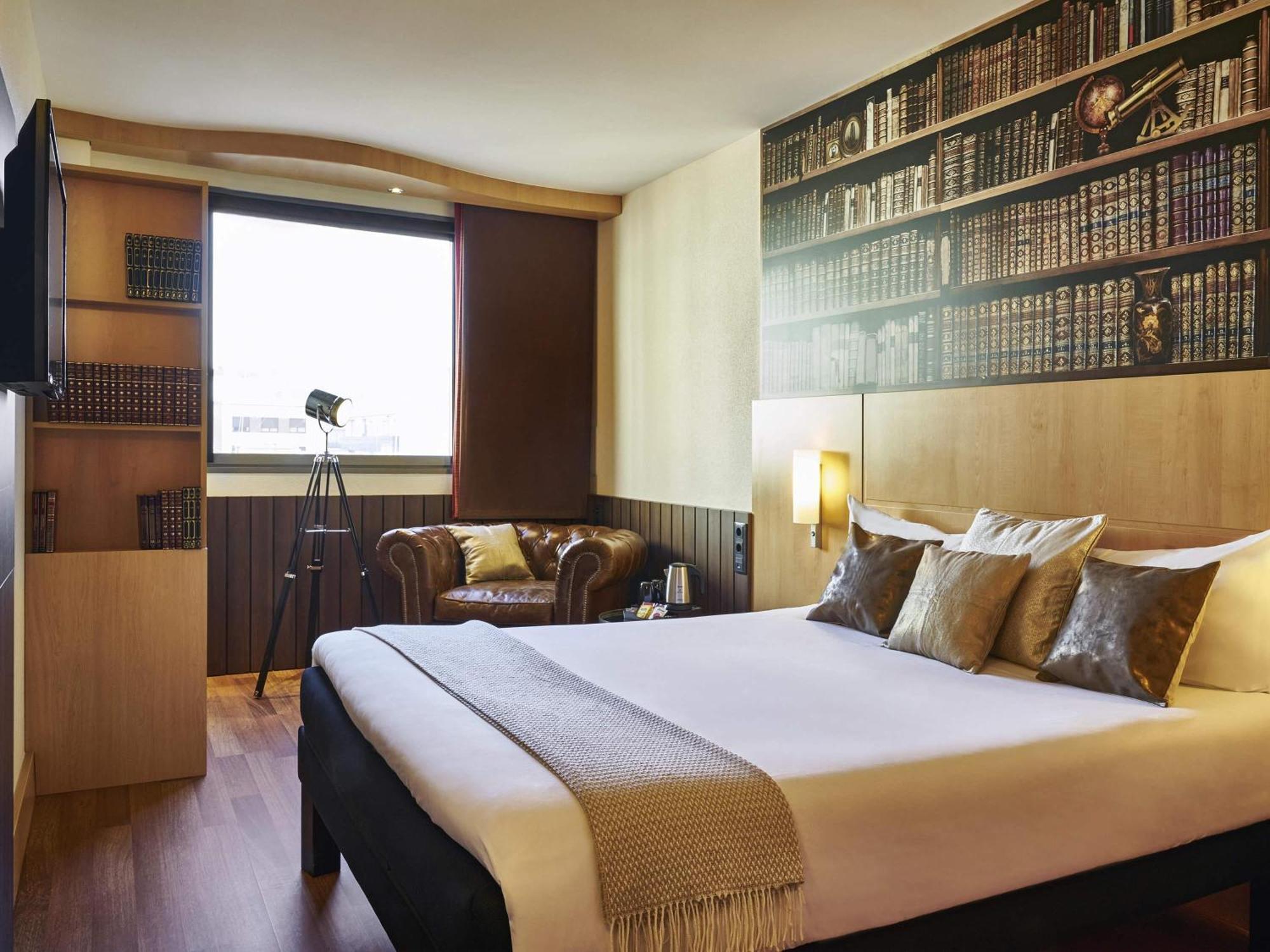 Gaudí's Library My Room by the Trencadis team