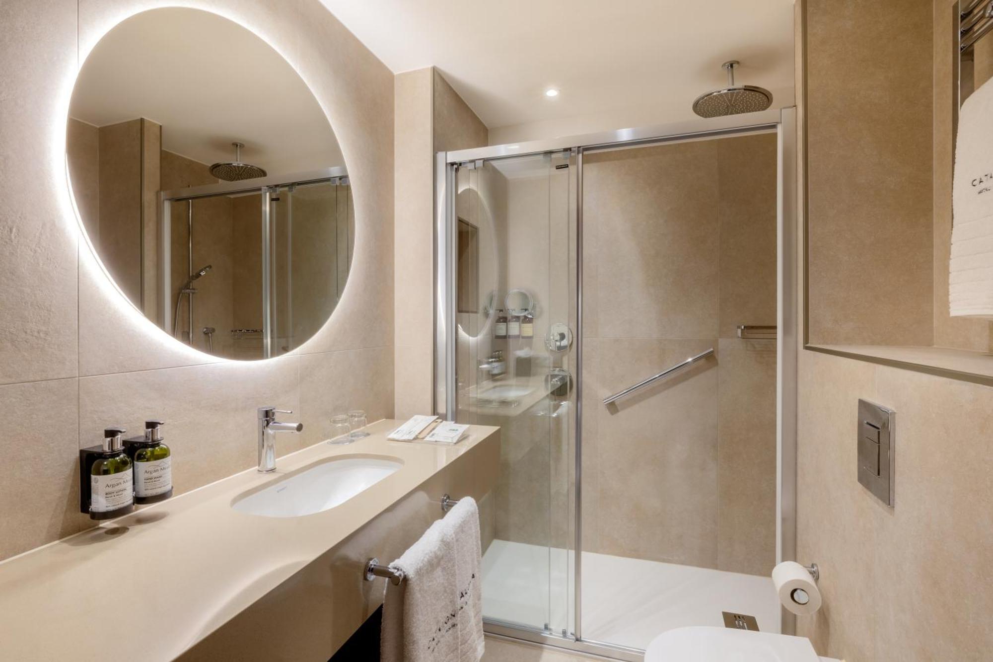 Premium Exterior Room Spa Access