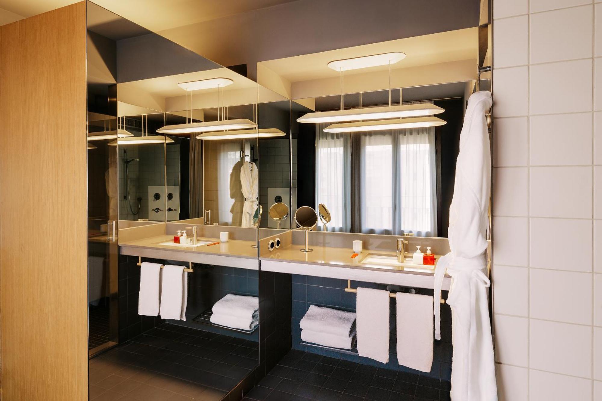 Camper Corner Suite