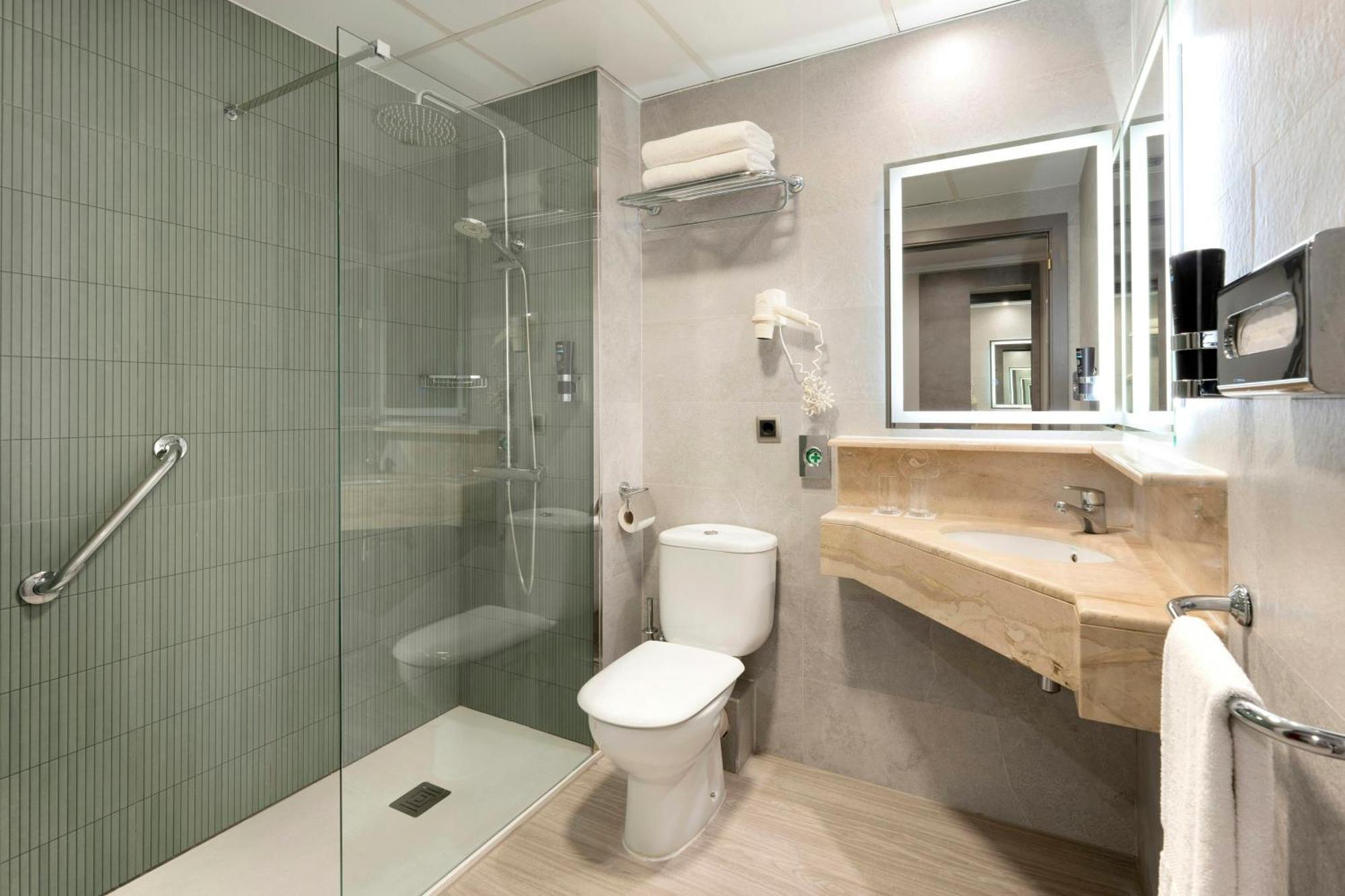 Economy Room
