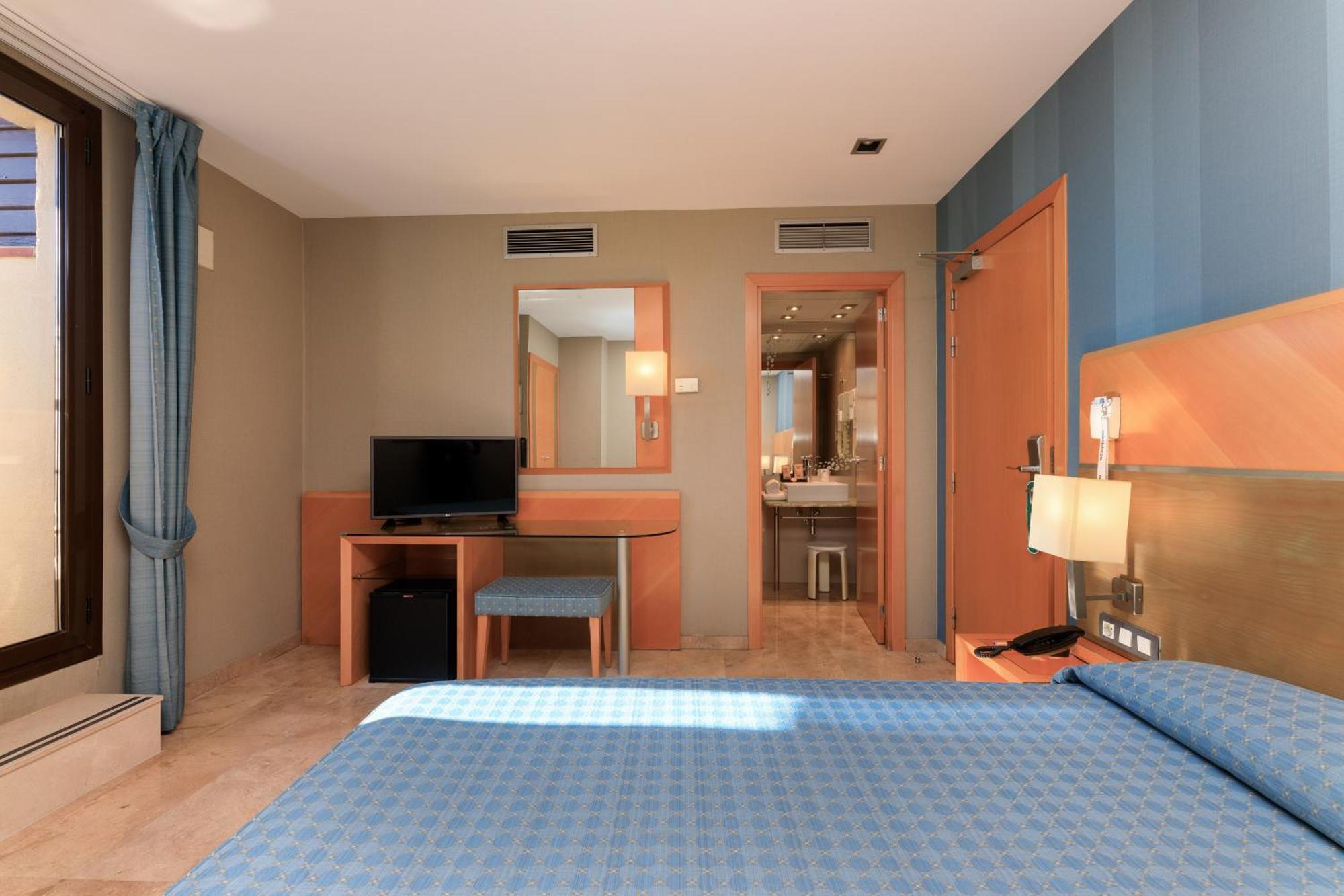 Double or Twin Room Terrace