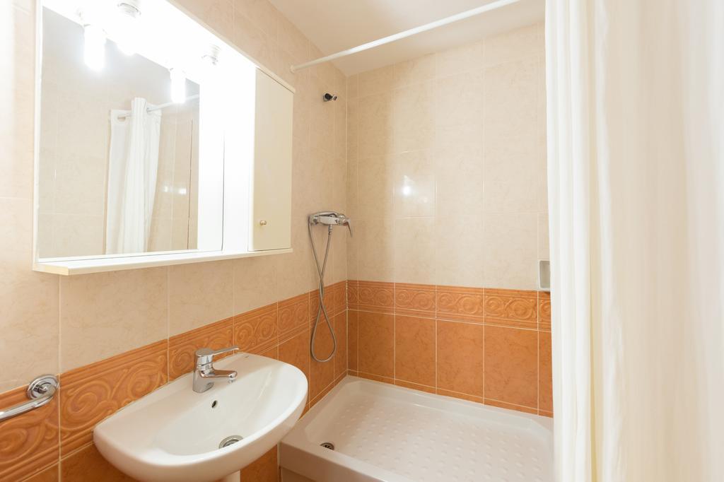 Double Room Balcony Private Bathroom,239458889:JPEG
