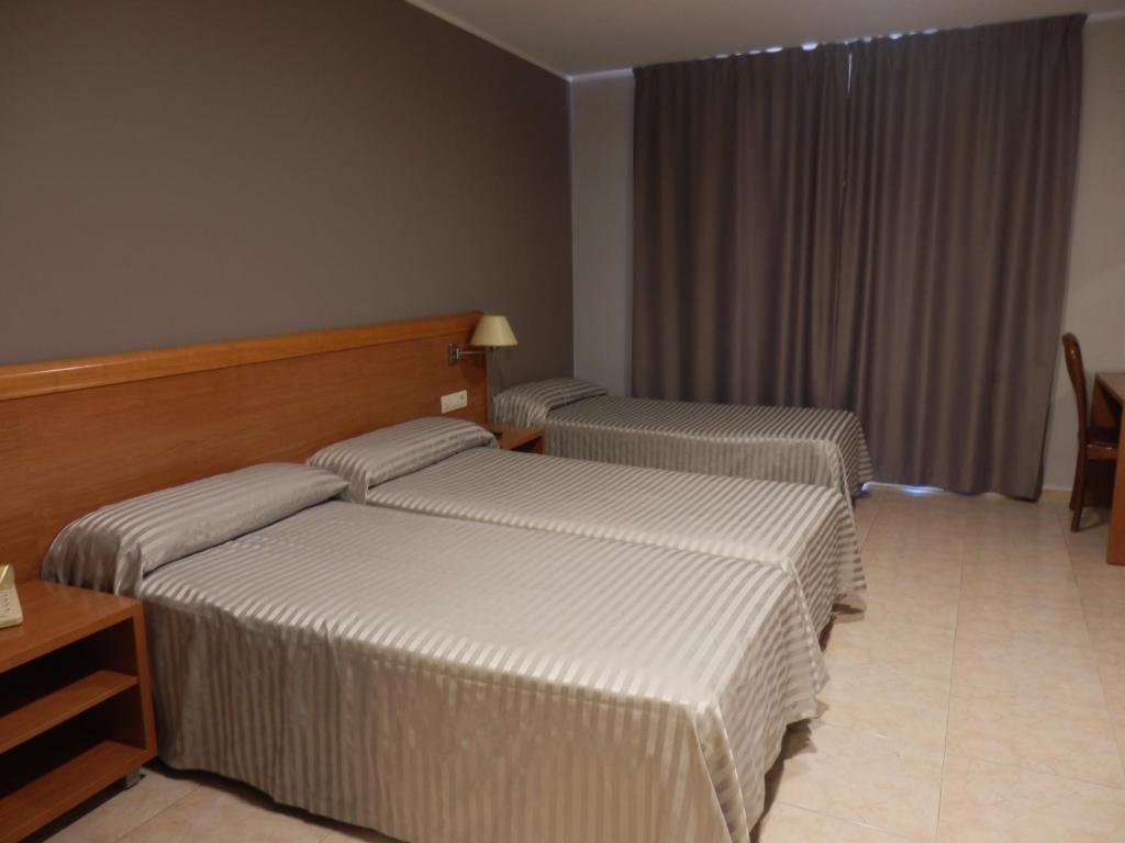 Triple Room,61974409:JPEG