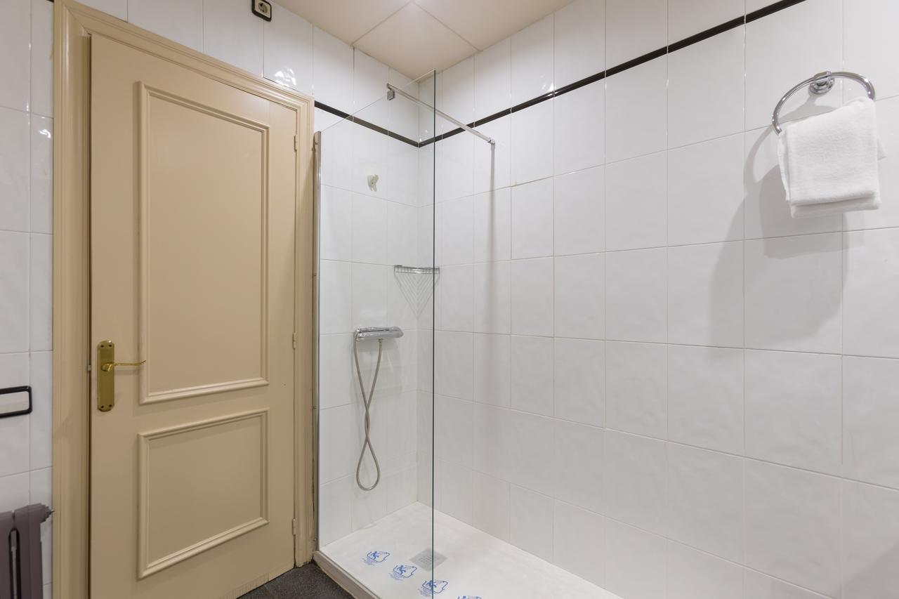 Superior One-Bedroom Apartment