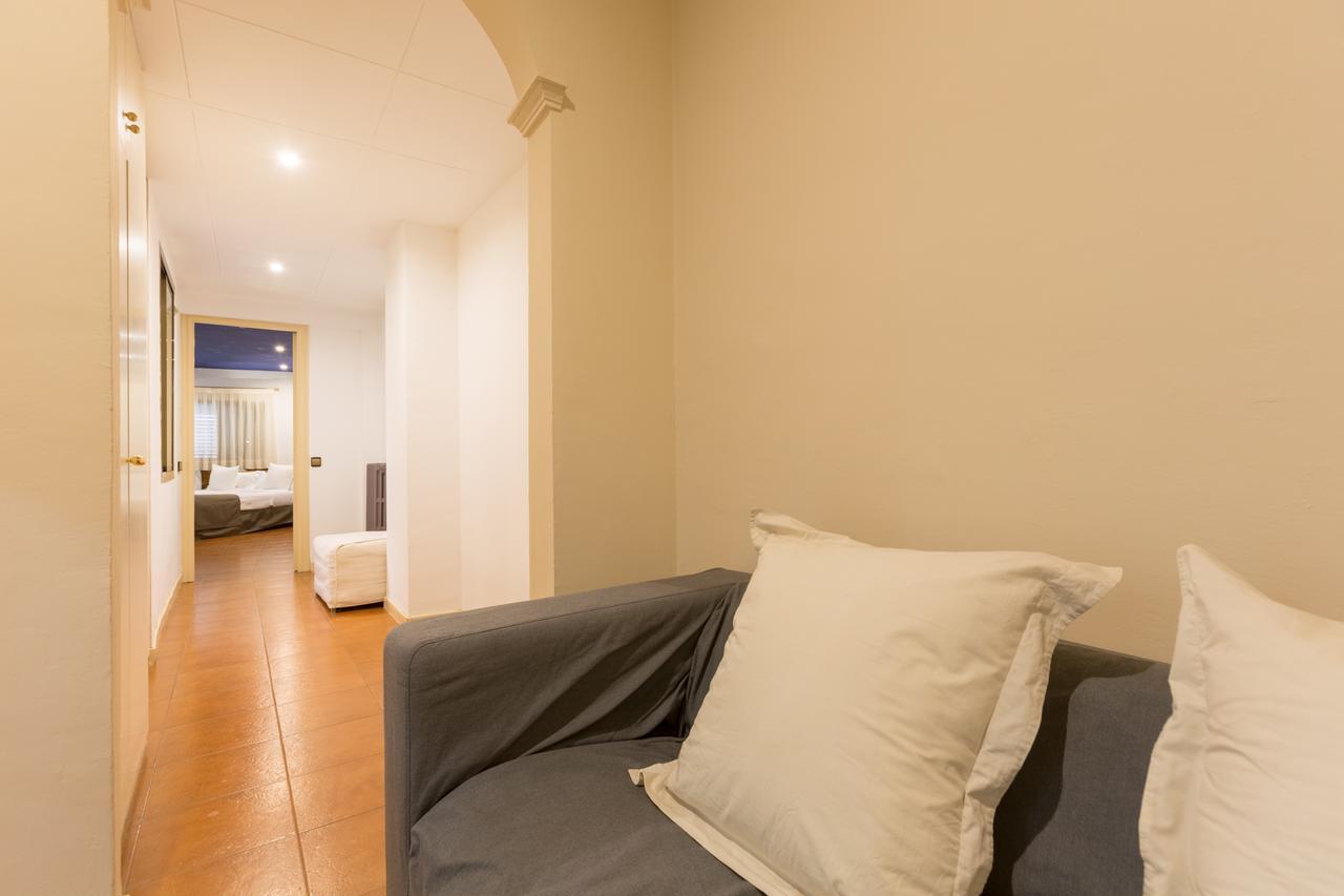 Superior One-Bedroom Apartment