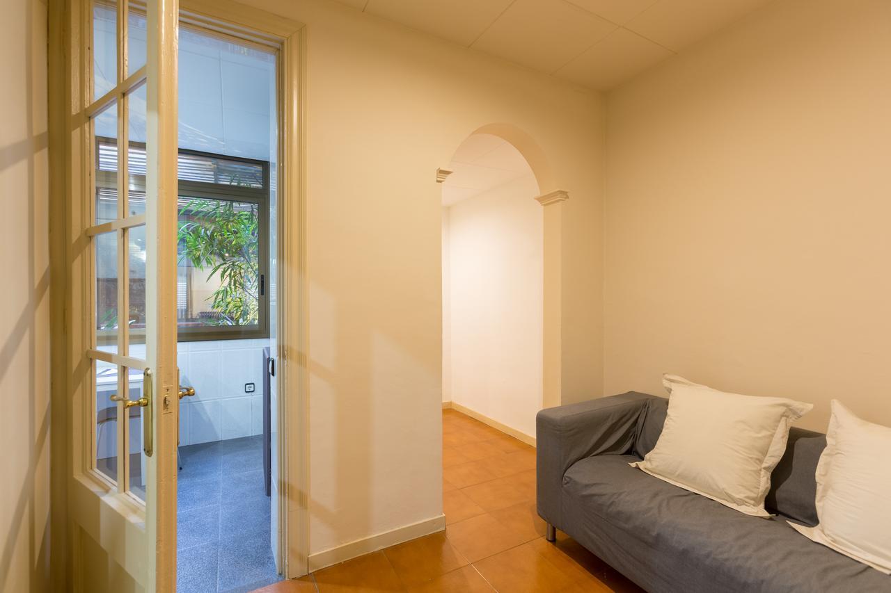 Superior One-Bedroom Apartment