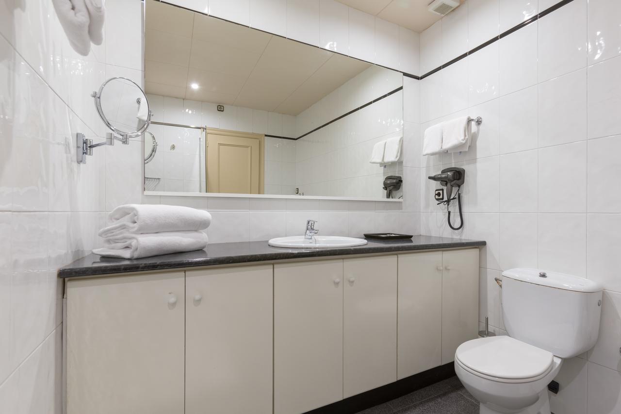 Superior One-Bedroom Apartment